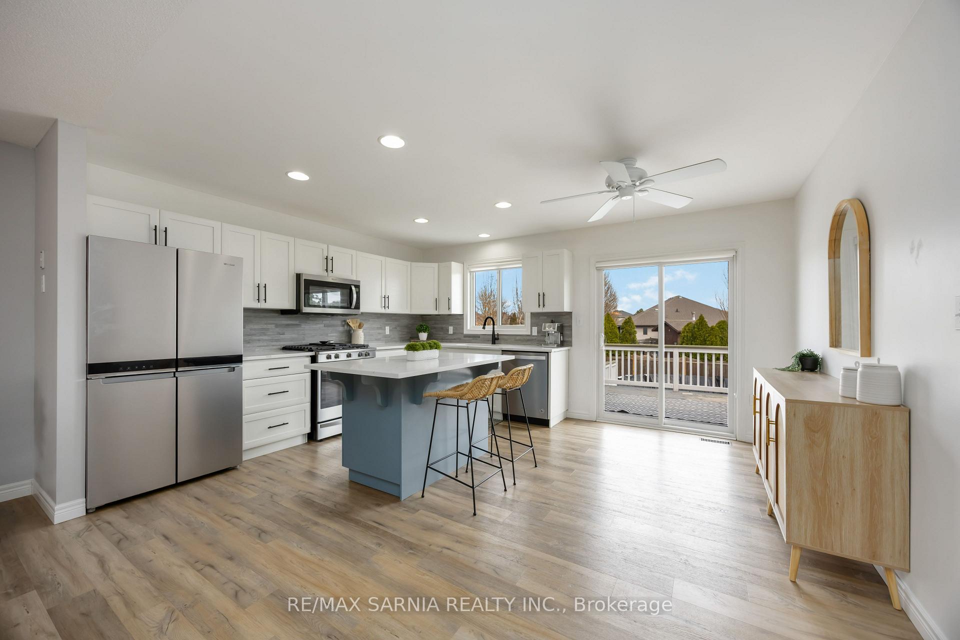 Photo 9 of 638 Bentinck Drive, St. Clair — HOMEH