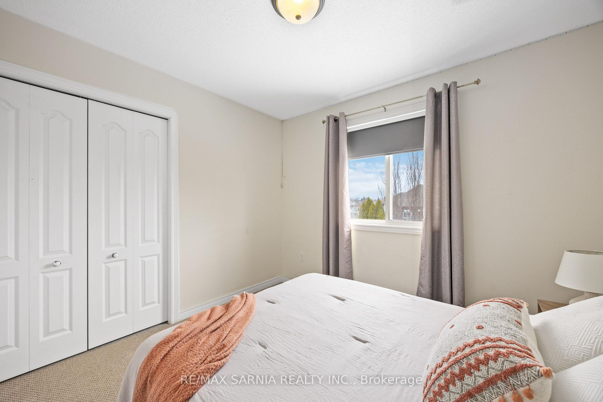 Photo 21 of 638 Bentinck Drive, St. Clair — HOMEH