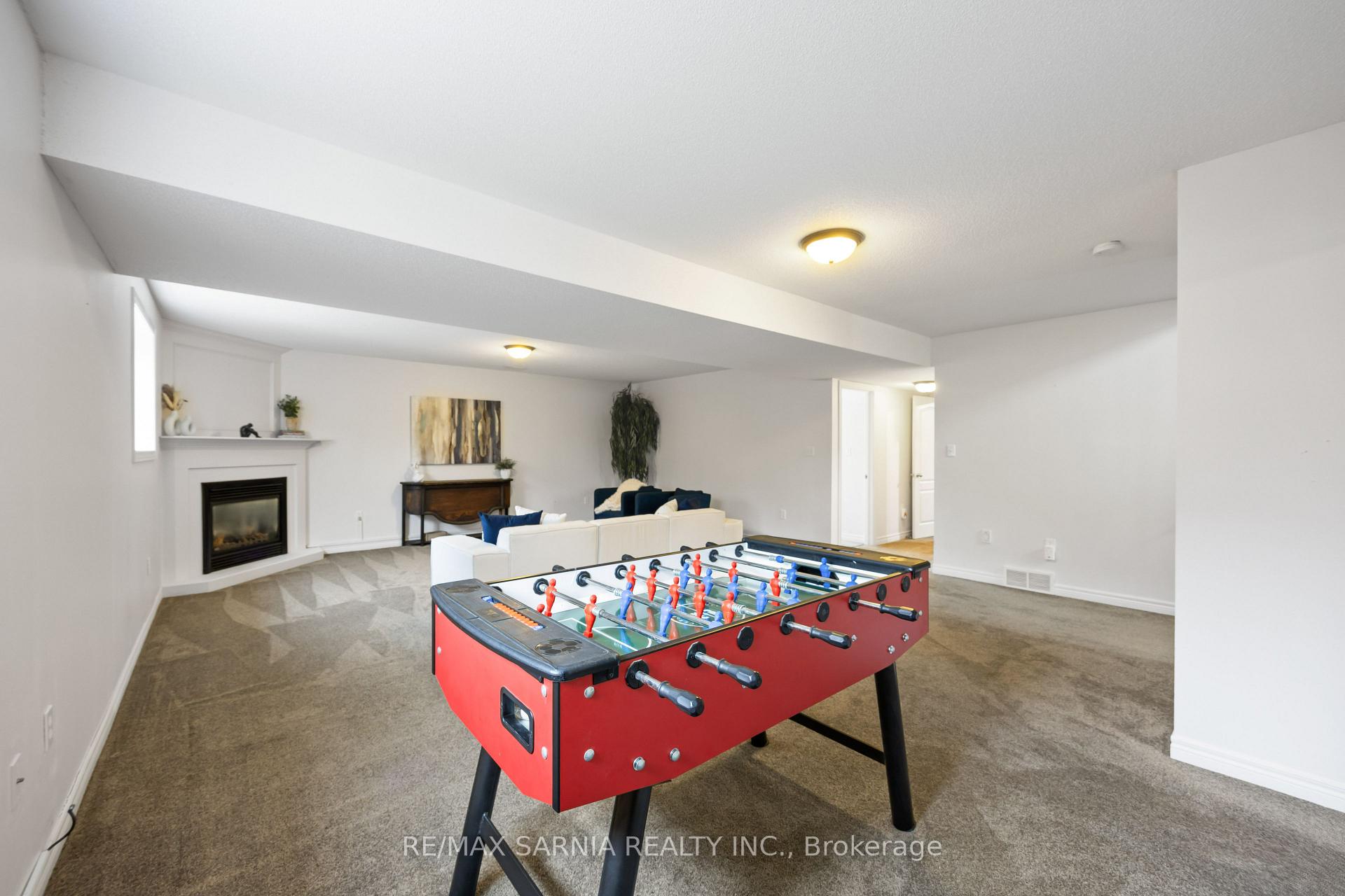 Photo 23 of 638 Bentinck Drive, St. Clair — HOMEH