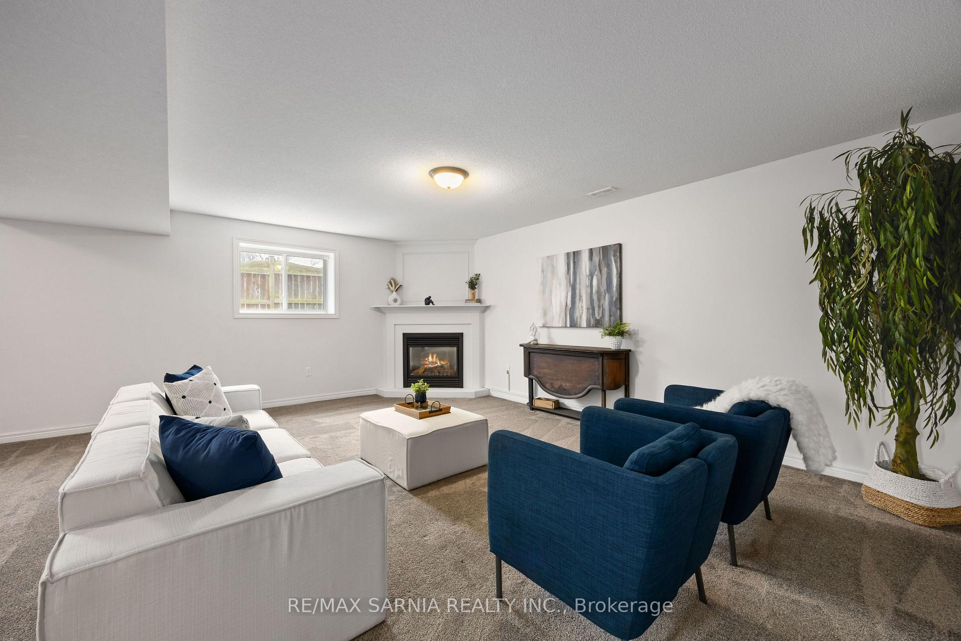 Photo 25 of 638 Bentinck Drive, St. Clair — HOMEH