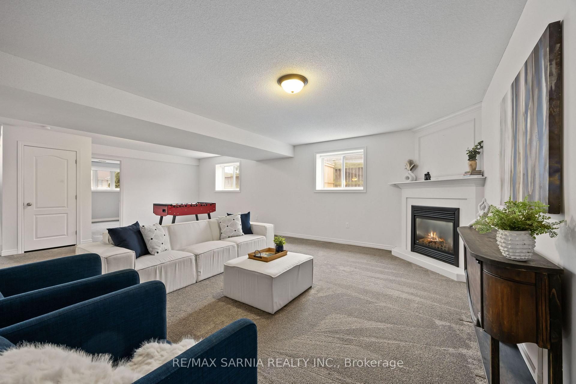 Photo 26 of 638 Bentinck Drive, St. Clair — HOMEH