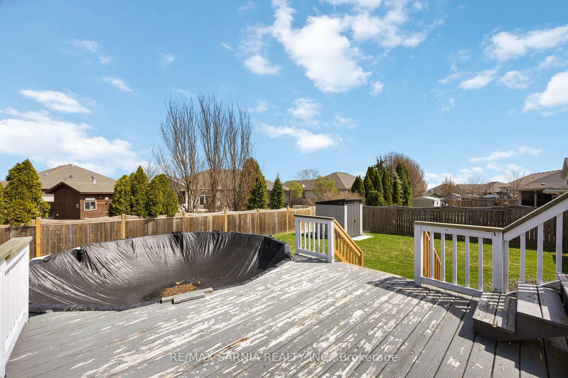 Photo 40 of 638 Bentinck Drive, St. Clair — HOMEH