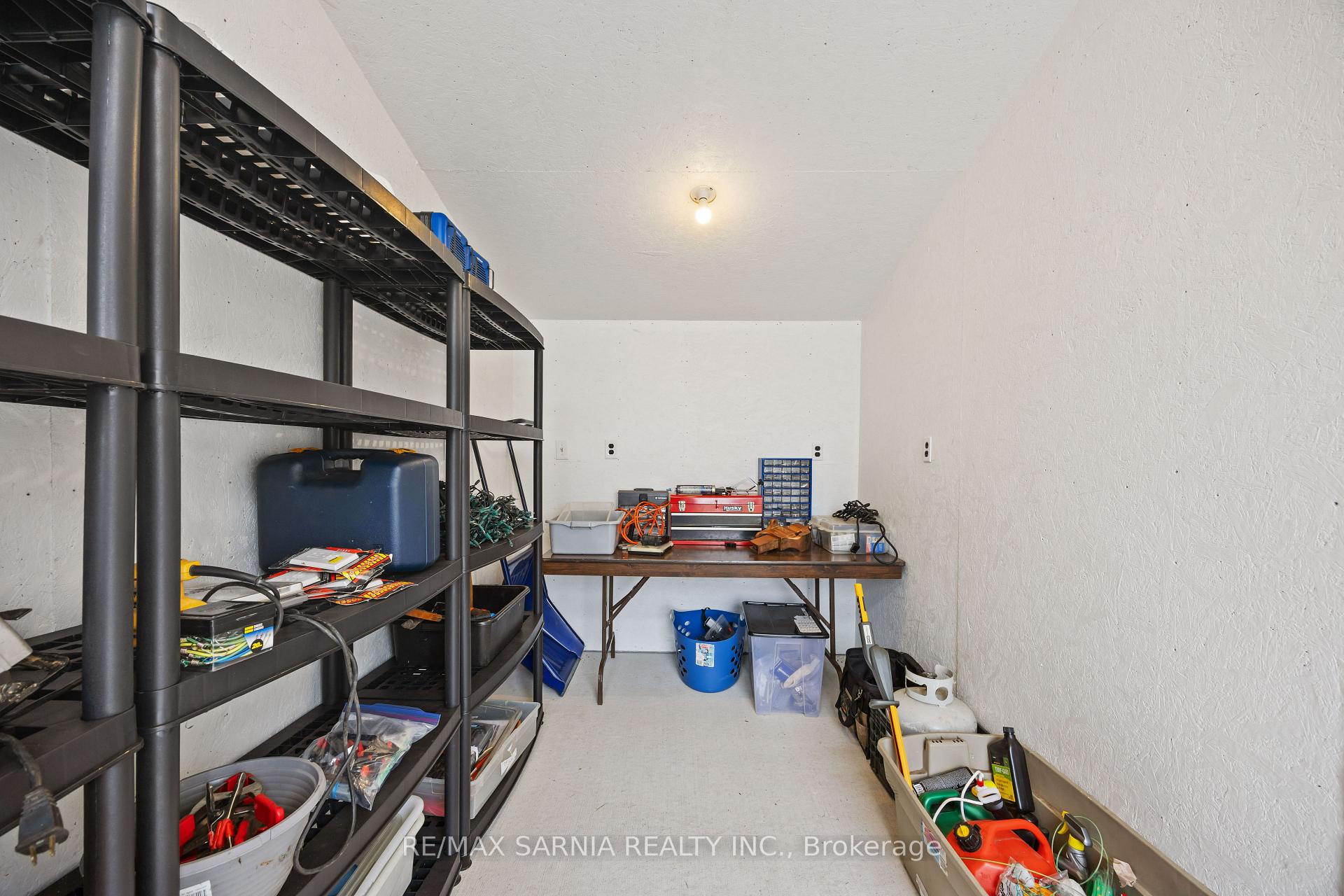 Photo 44 of 638 Bentinck Drive, St. Clair — HOMEH