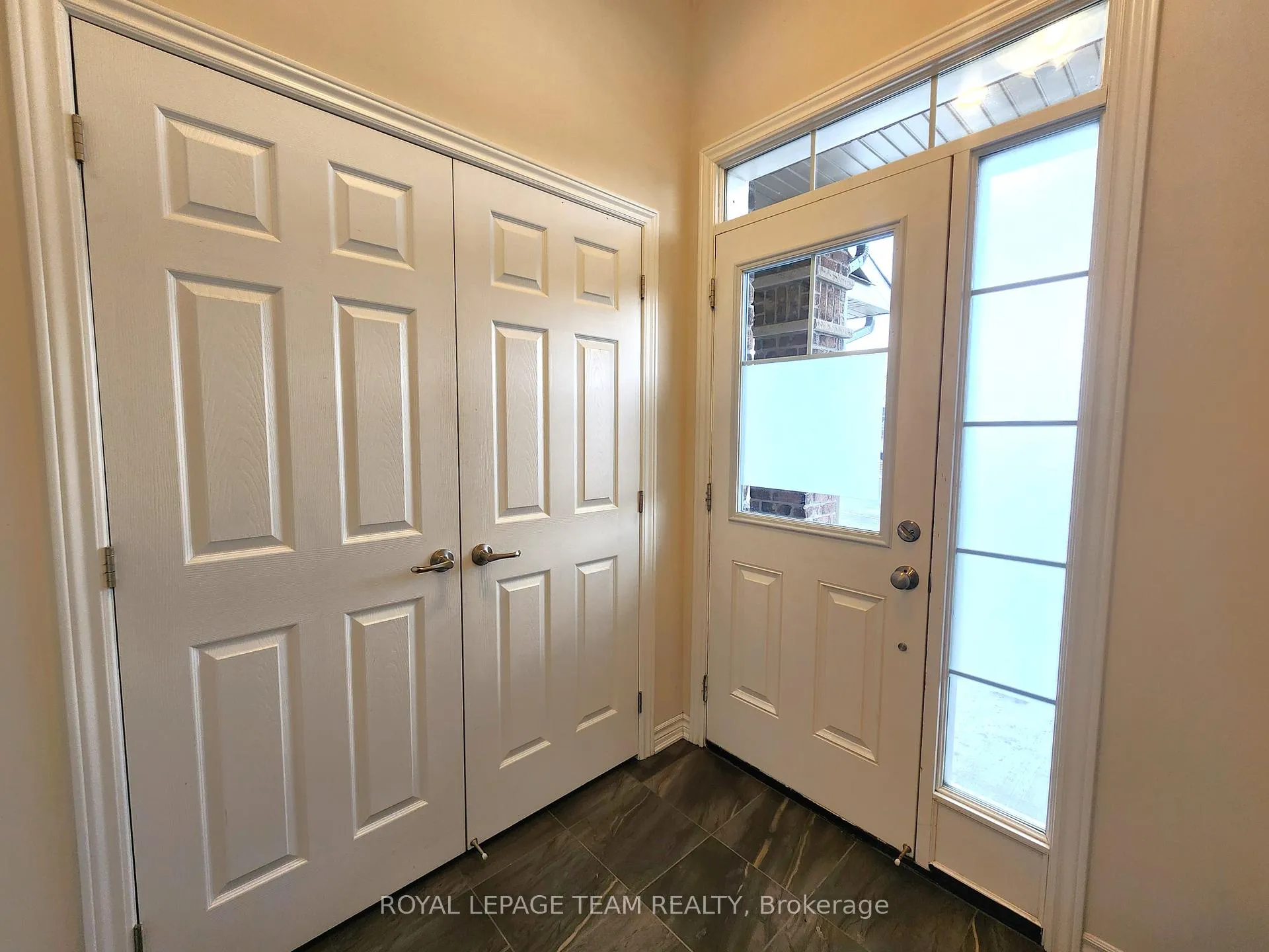 Photo 3 of 209 Hartsmere Drive, Ottawa, Stittsville (South) — HOMEH