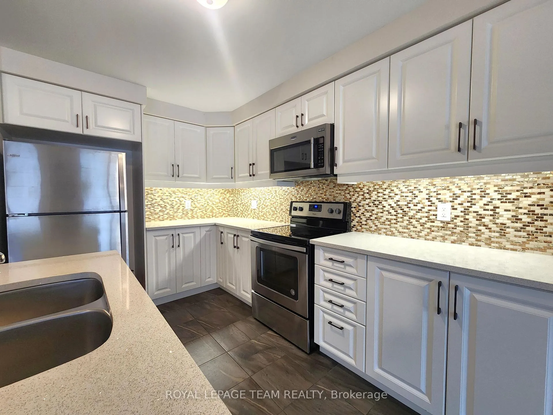 Photo 6 of 209 Hartsmere Drive, Ottawa, Stittsville (South) — HOMEH