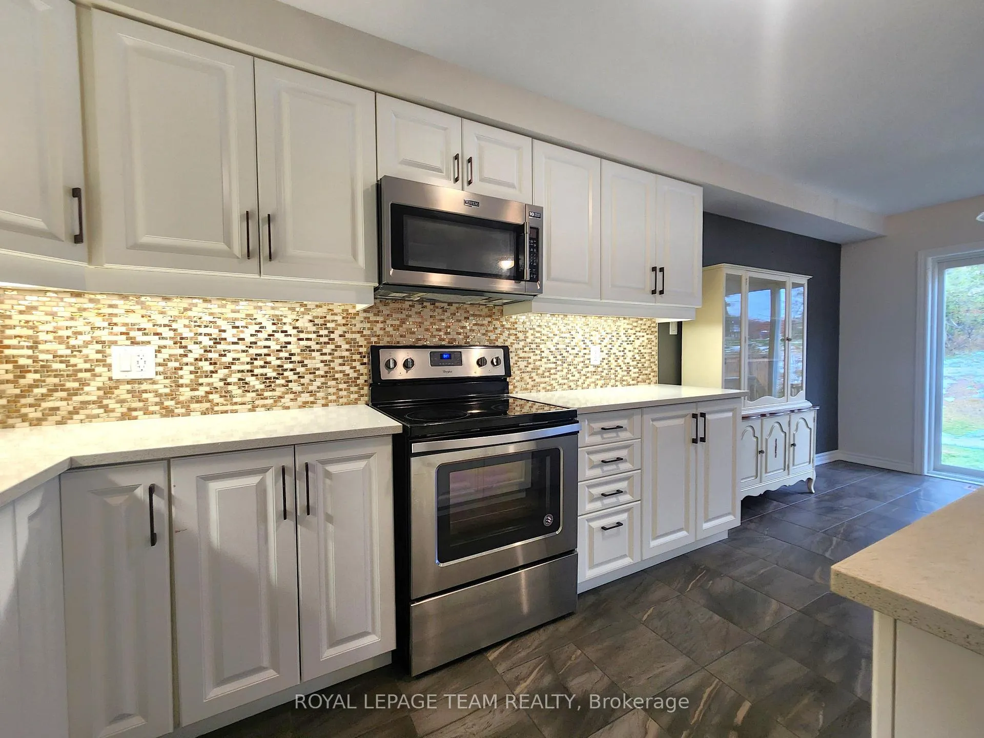 Photo 7 of 209 Hartsmere Drive, Ottawa, Stittsville (South) — HOMEH