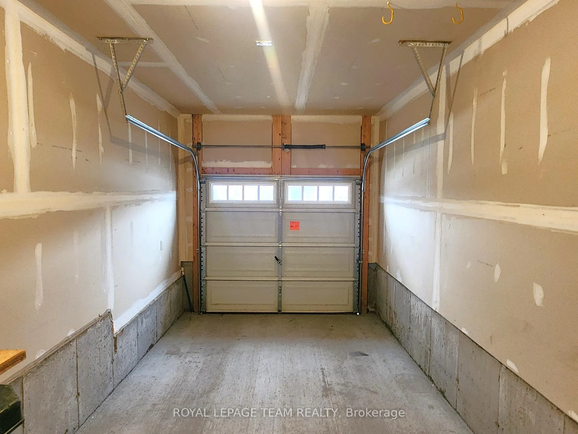 Photo 14 of 209 Hartsmere Drive, Ottawa, Stittsville (South) — HOMEH