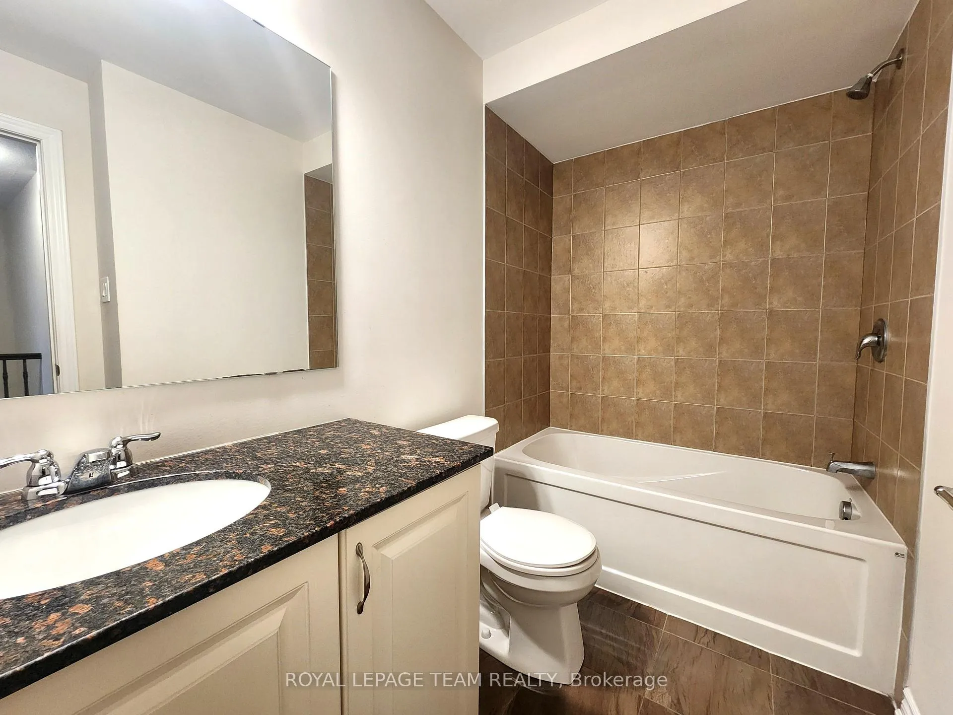 Photo 18 of 209 Hartsmere Drive, Ottawa, Stittsville (South) — HOMEH