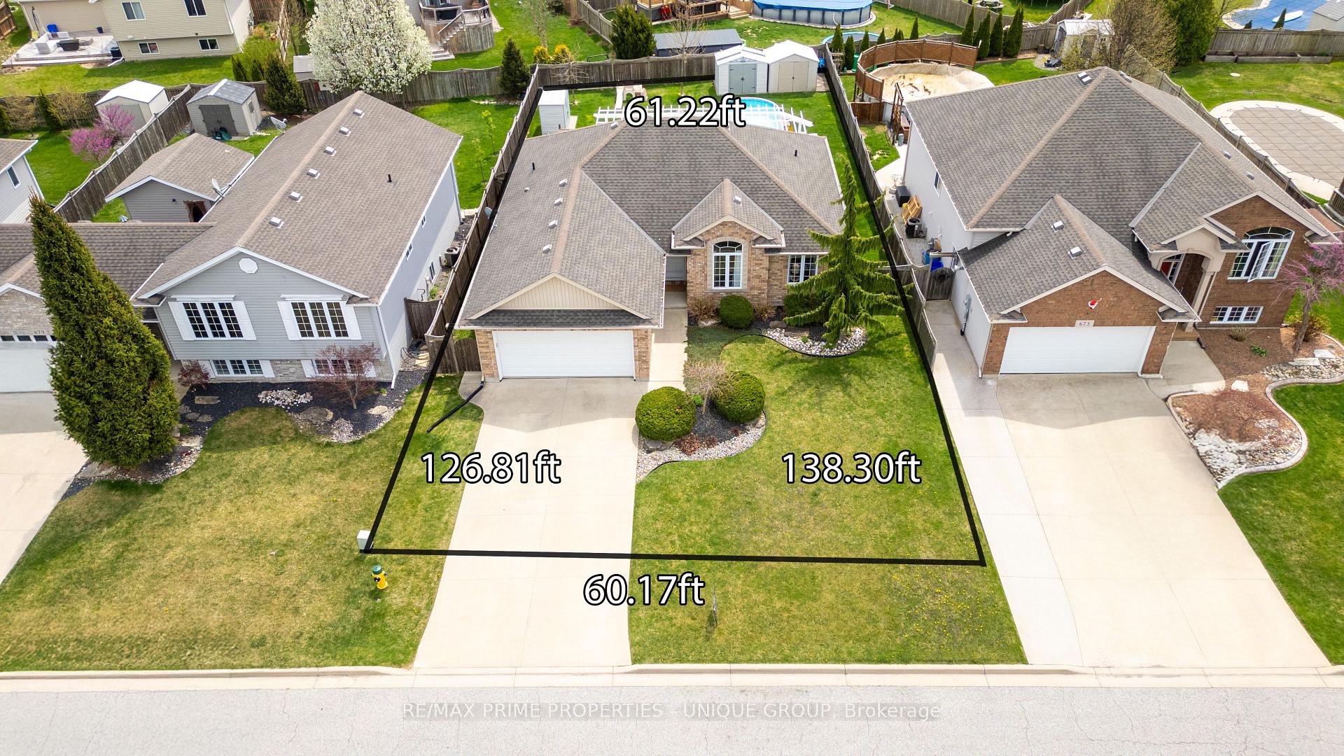 Photo 2 of 675 Bentinck Drive, St. Clair — HOMEH
