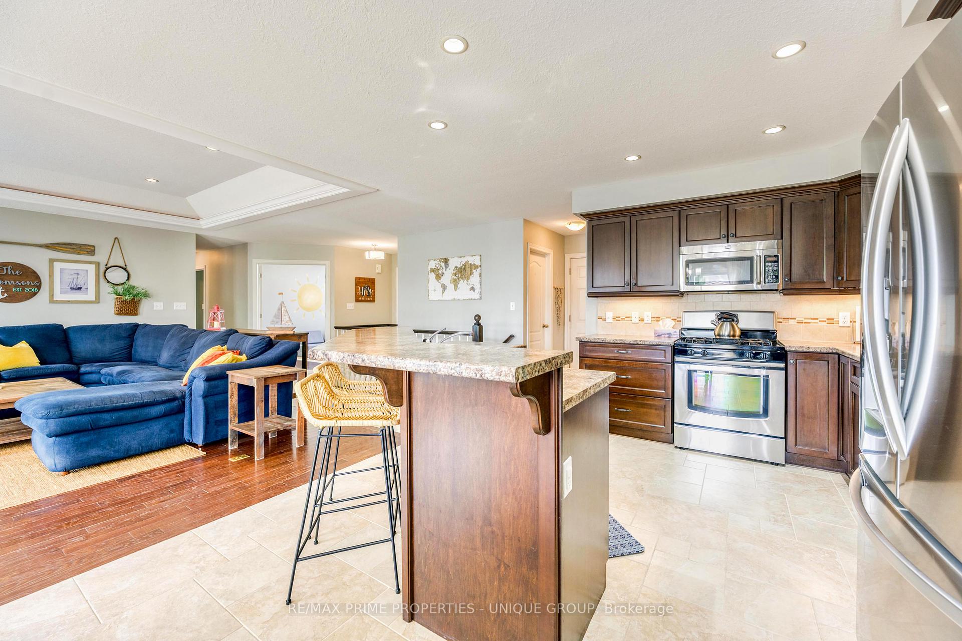 Photo 14 of 675 Bentinck Drive, St. Clair — HOMEH