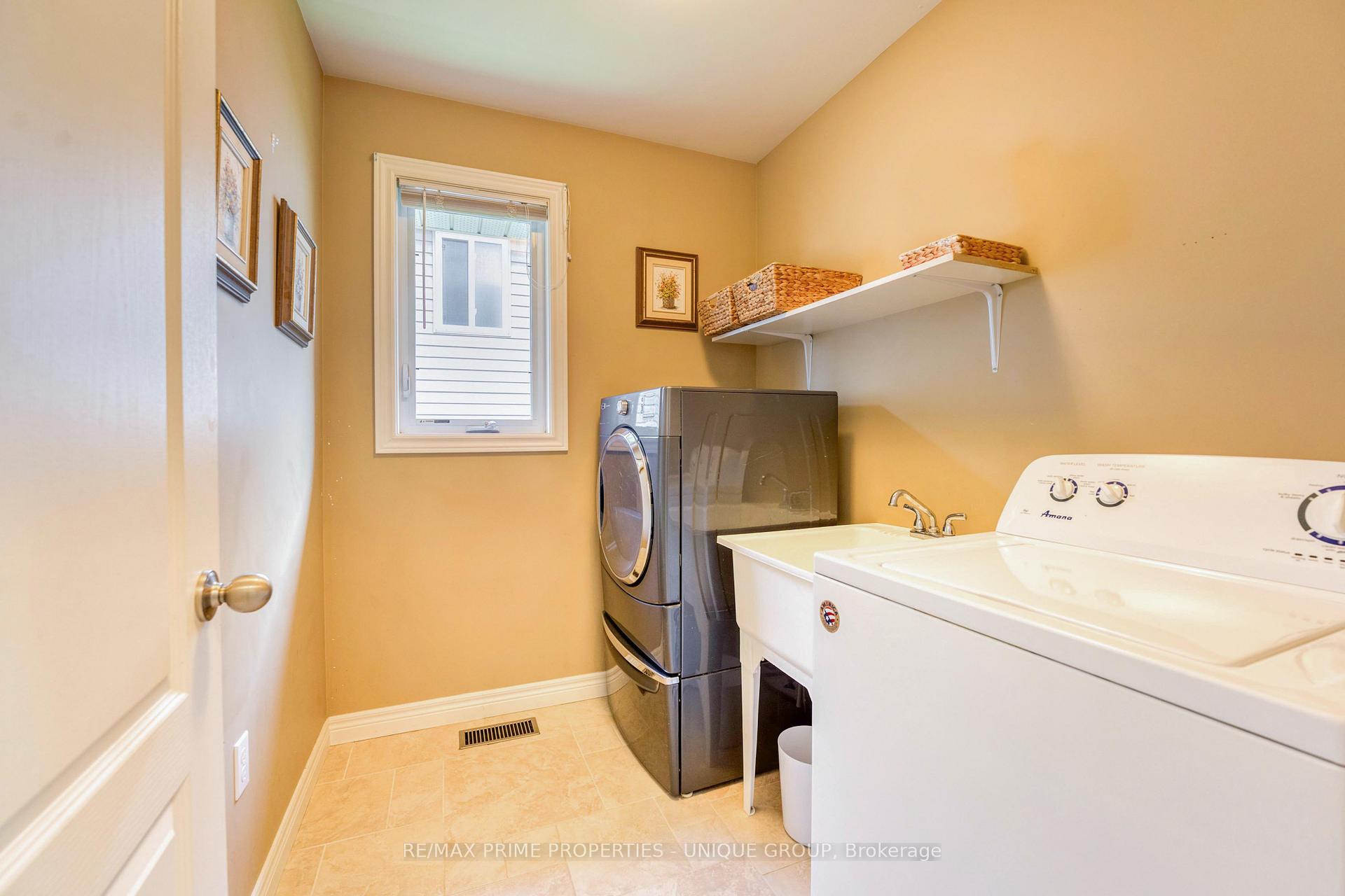 Photo 20 of 675 Bentinck Drive, St. Clair — HOMEH