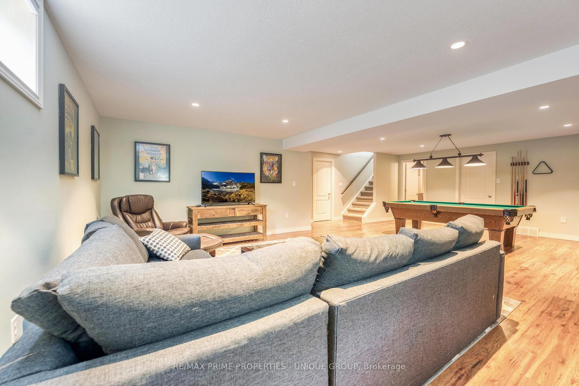 Photo 27 of 675 Bentinck Drive, St. Clair — HOMEH