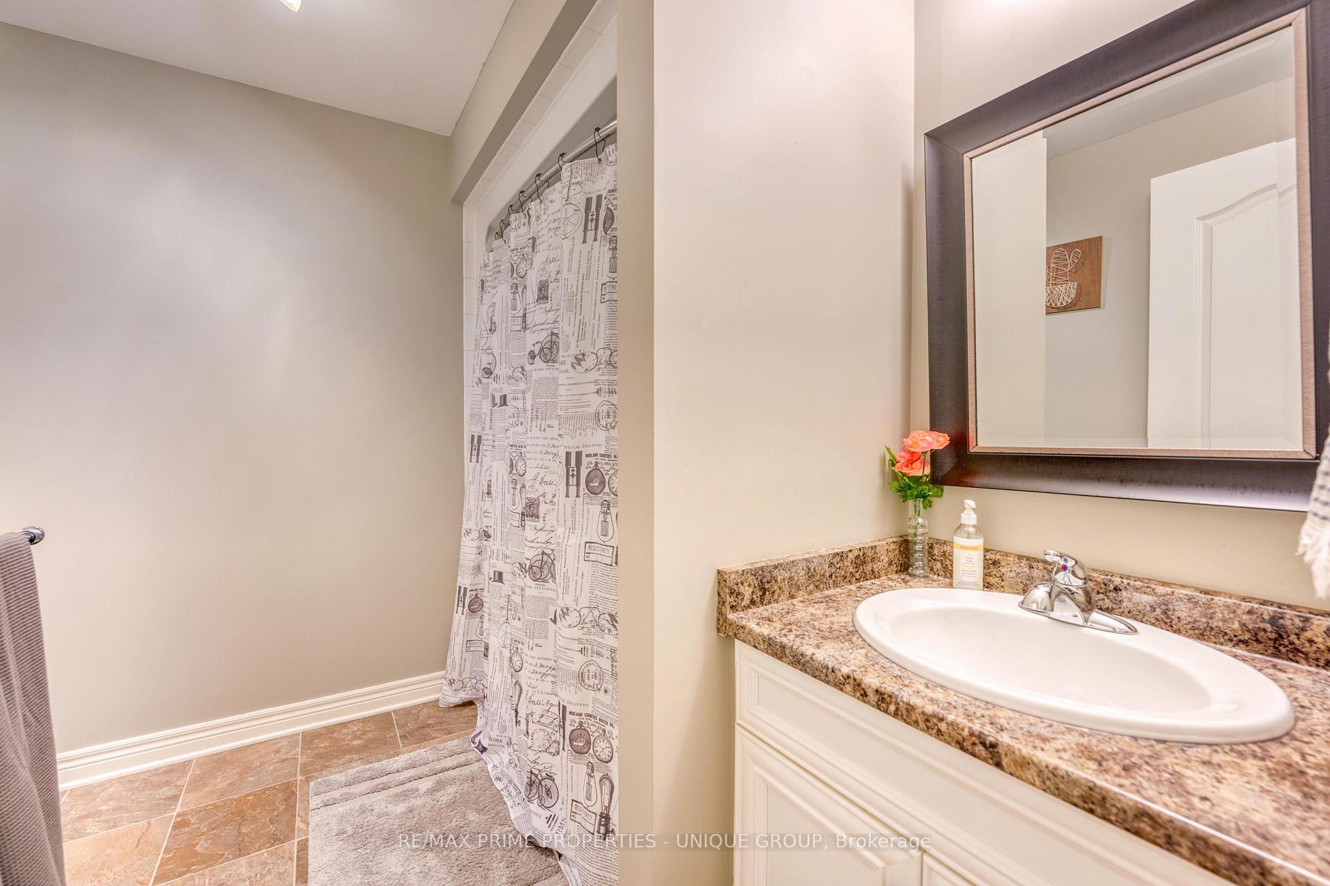 Photo 32 of 675 Bentinck Drive, St. Clair — HOMEH