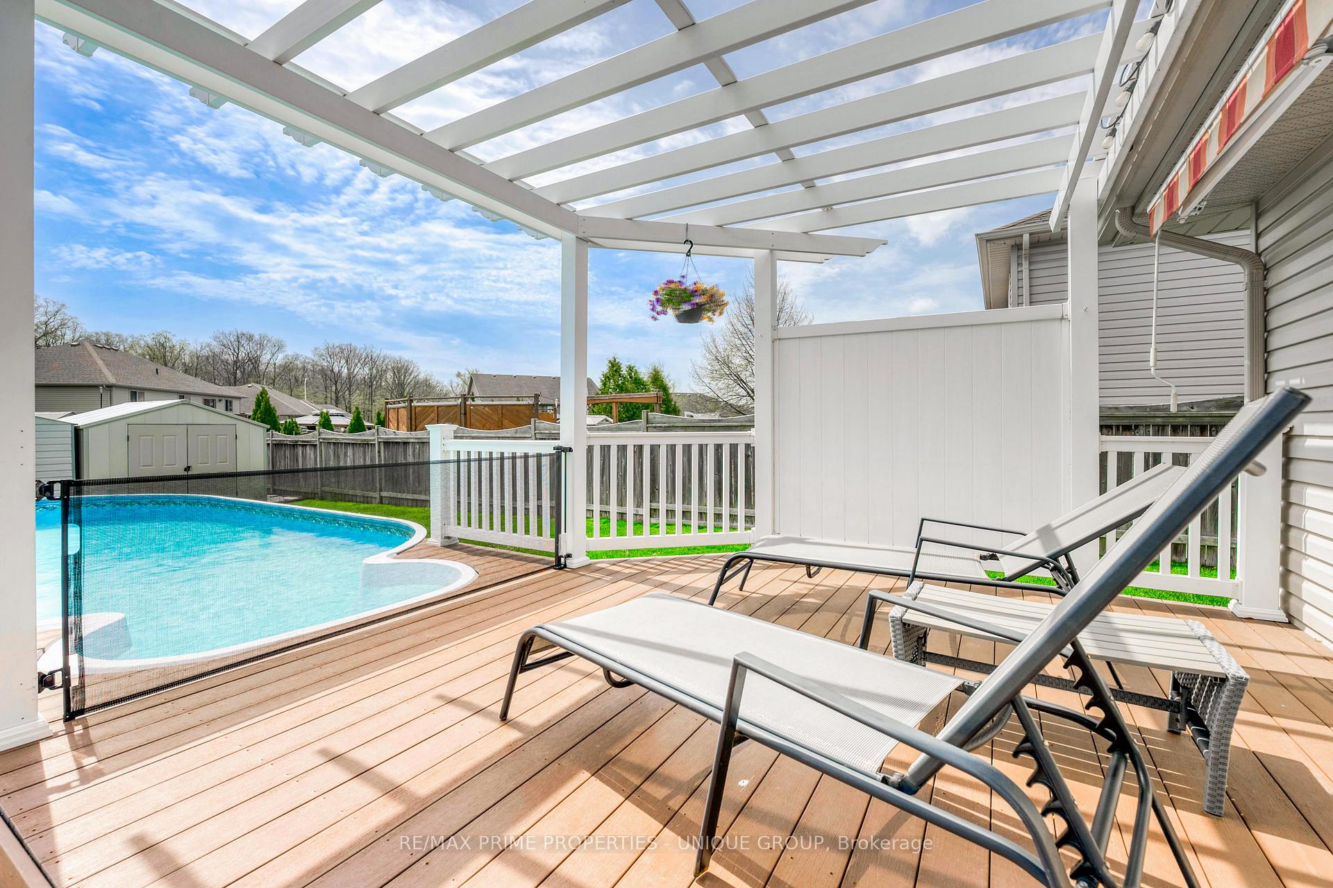 Photo 39 of 675 Bentinck Drive, St. Clair — HOMEH
