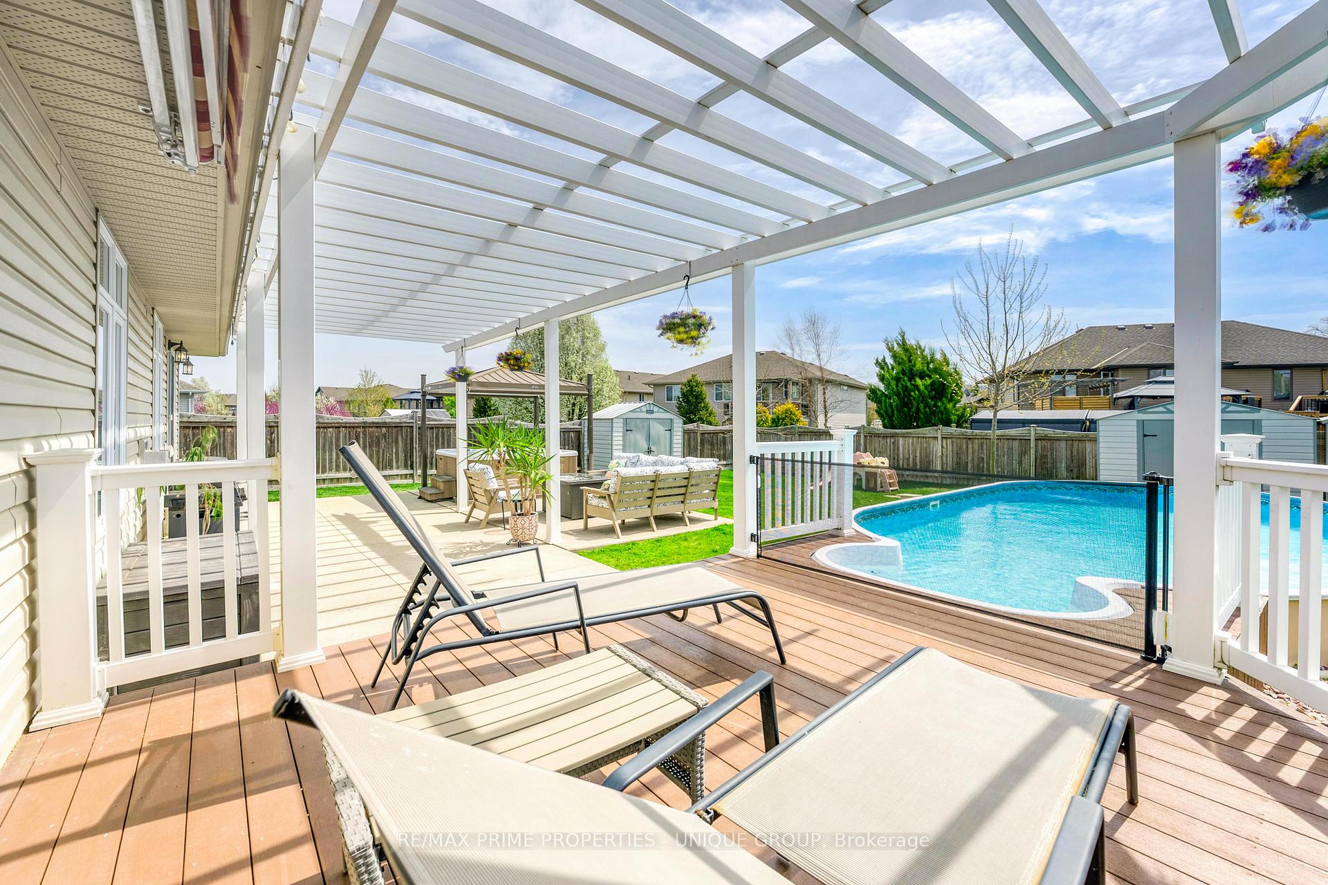 Photo 40 of 675 Bentinck Drive, St. Clair — HOMEH
