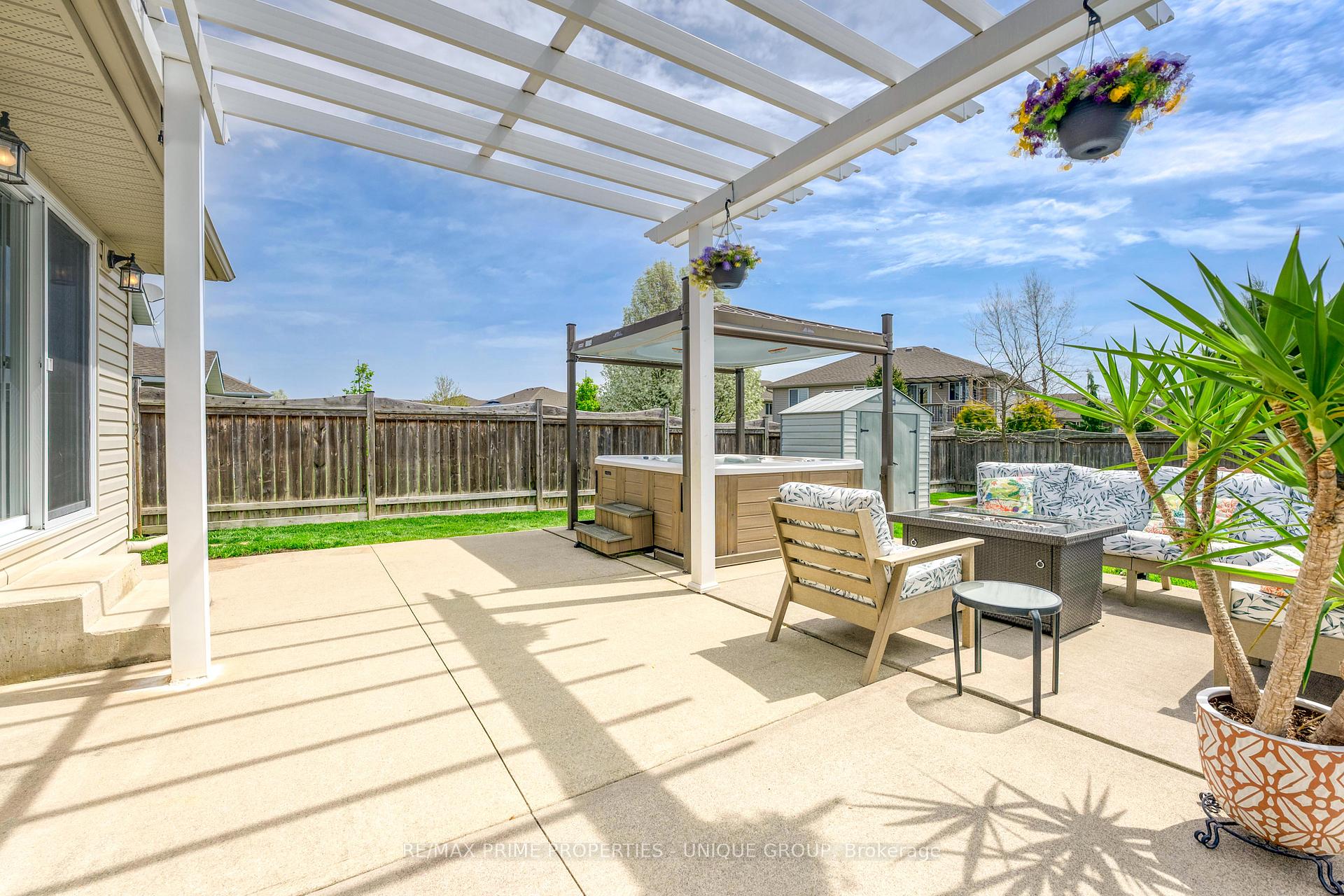 Photo 42 of 675 Bentinck Drive, St. Clair — HOMEH