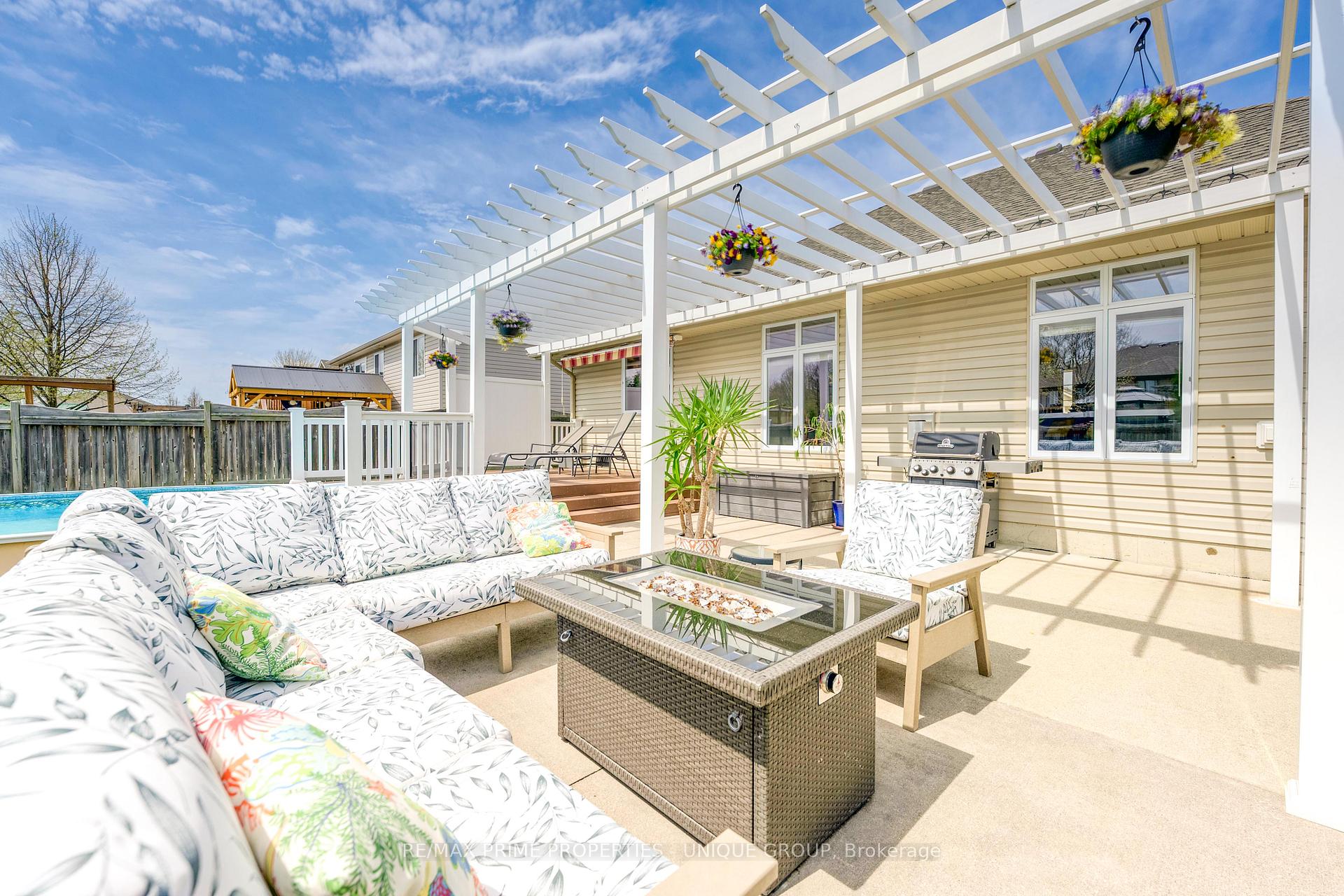 Photo 45 of 675 Bentinck Drive, St. Clair — HOMEH