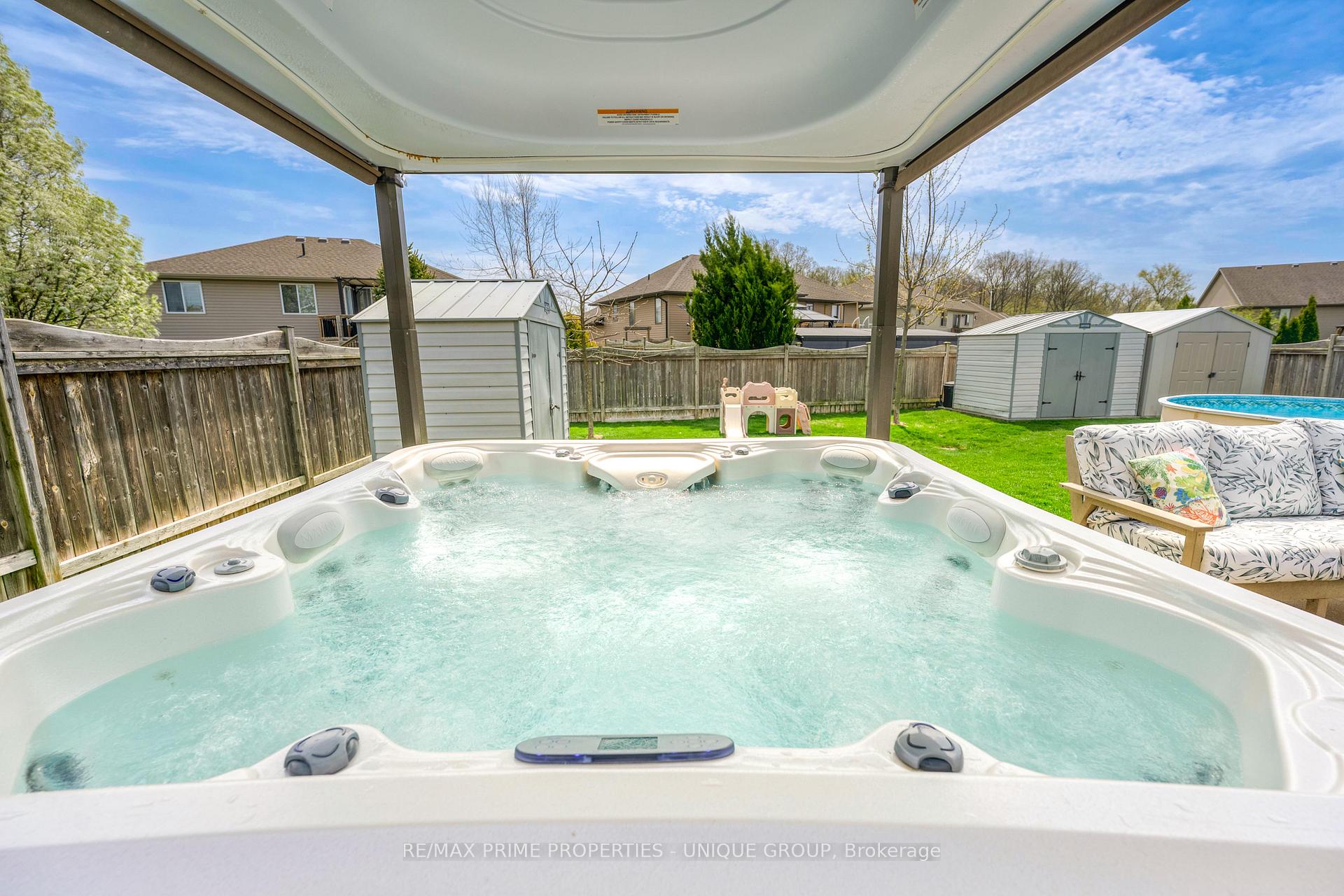 Photo 46 of 675 Bentinck Drive, St. Clair — HOMEH