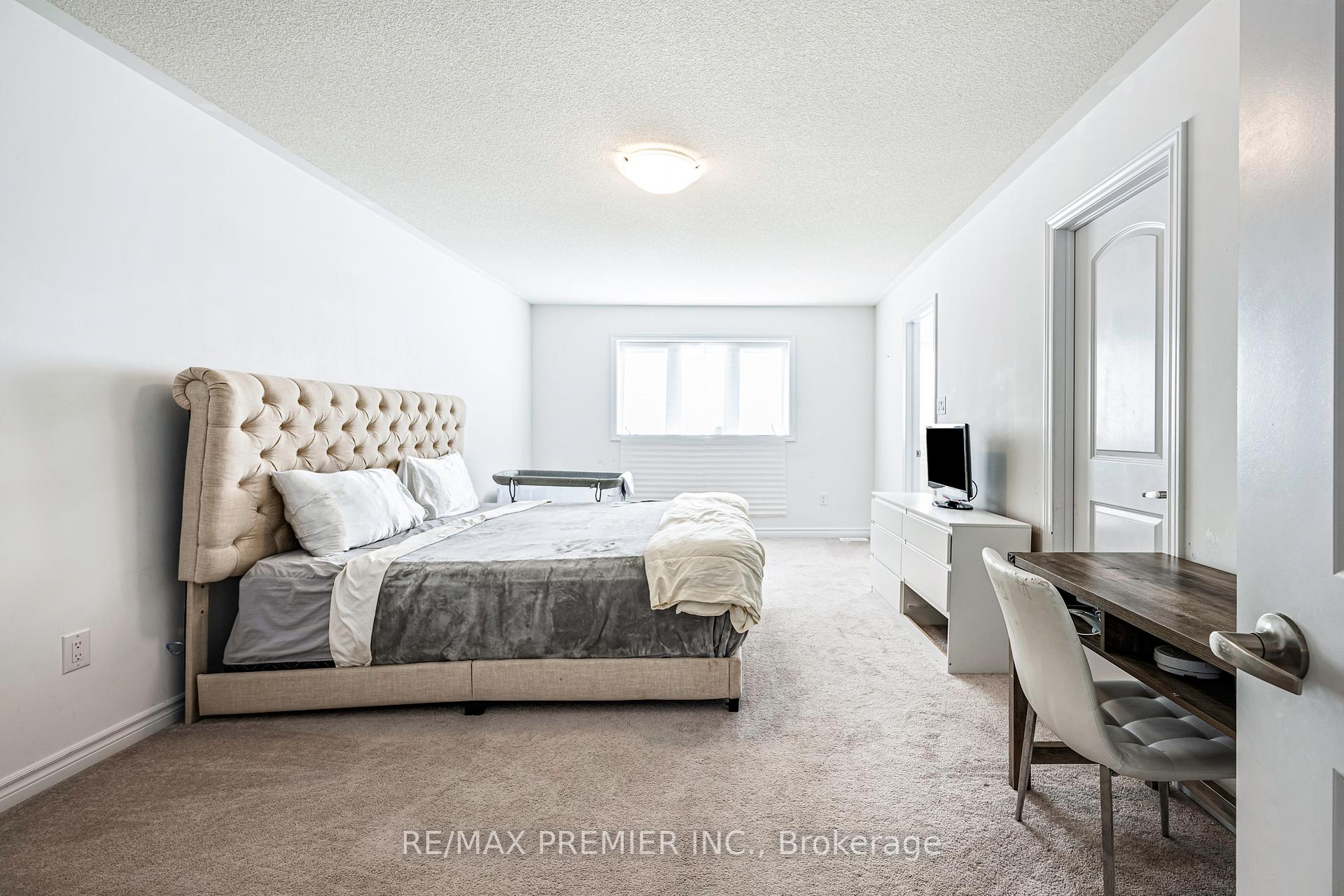 Photo 23 of 142 Werry Avenue, Southgate — HOMEH