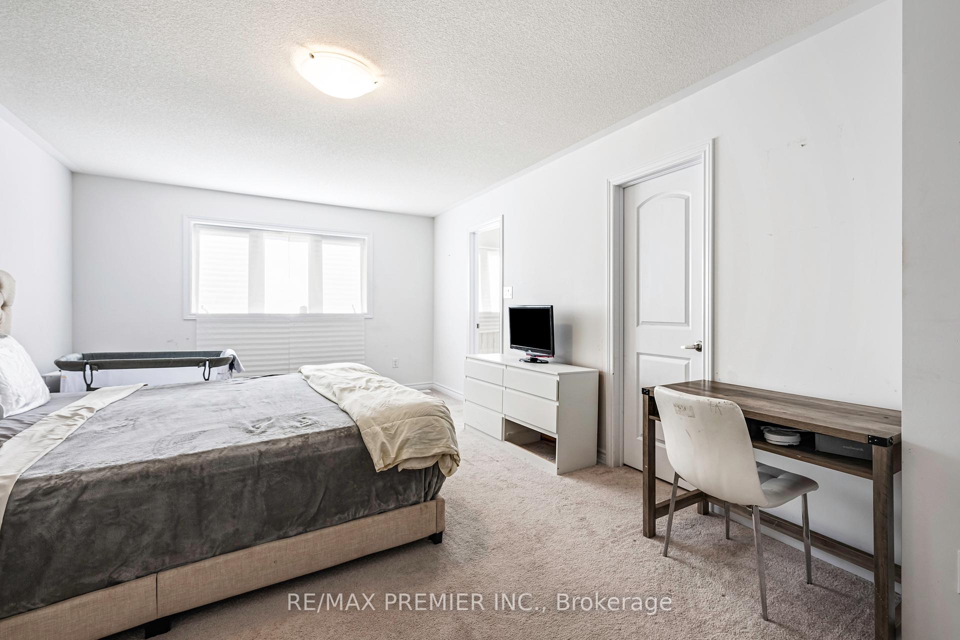 Photo 24 of 142 Werry Avenue, Southgate — HOMEH
