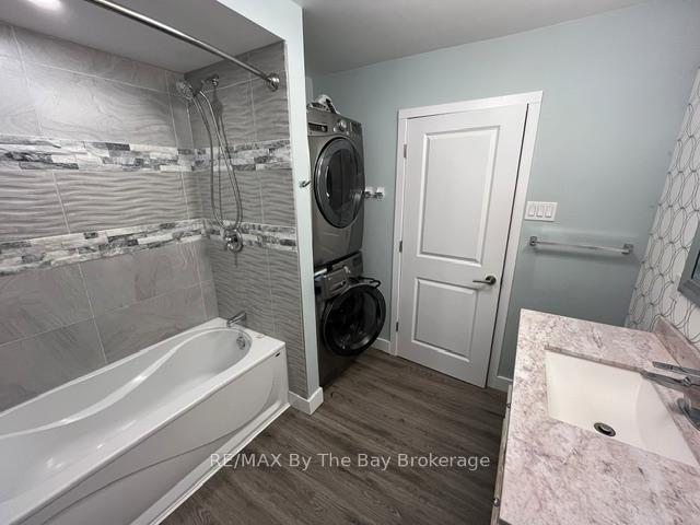 Photo 18 of 90 Grass Avenue, St. Catharines, Downtown — HOMEH