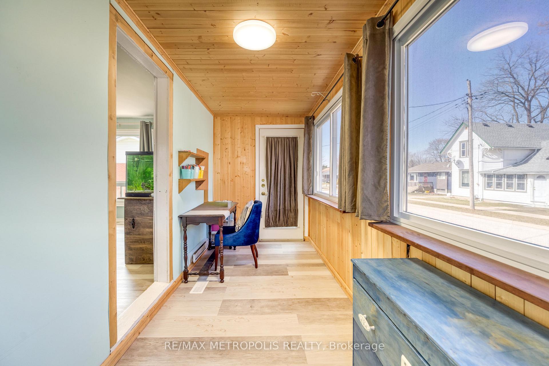 Photo 10 of 2431 Boswell Street, St. Clair — HOMEH