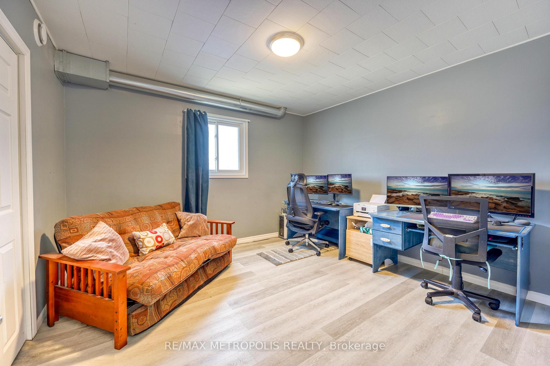 Photo 15 of 2431 Boswell Street, St. Clair — HOMEH