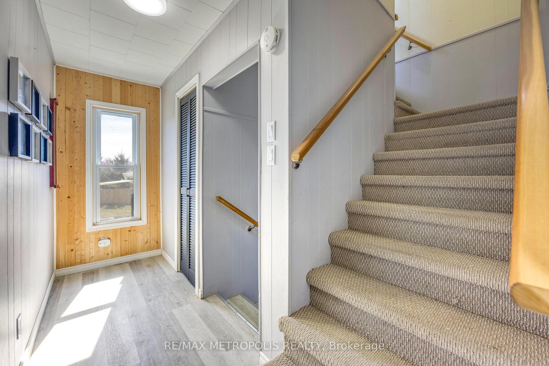 Photo 16 of 2431 Boswell Street, St. Clair — HOMEH