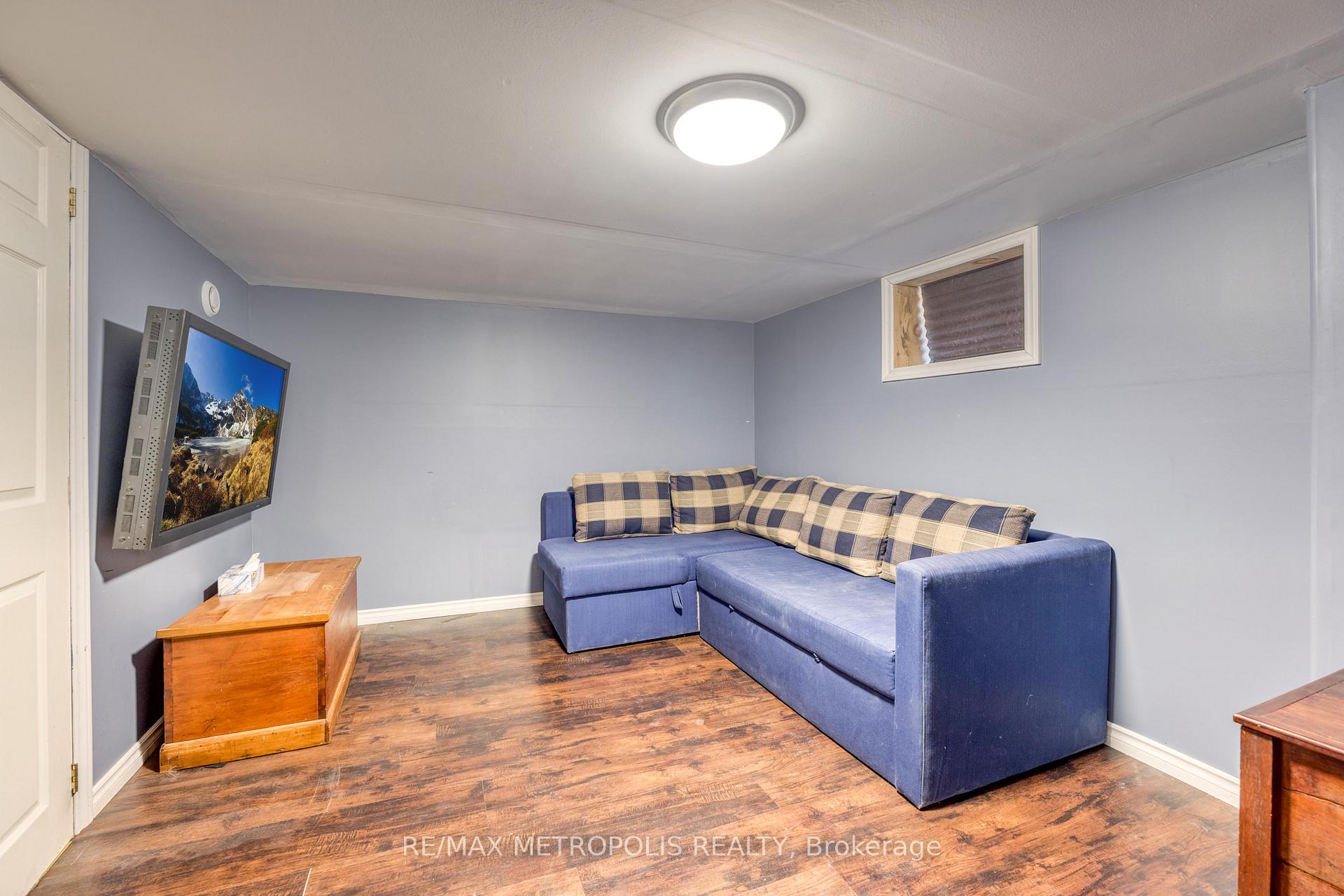 Photo 24 of 2431 Boswell Street, St. Clair — HOMEH
