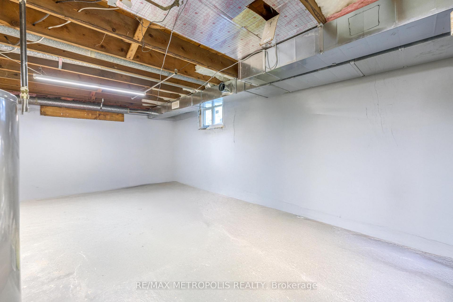 Photo 25 of 2431 Boswell Street, St. Clair — HOMEH