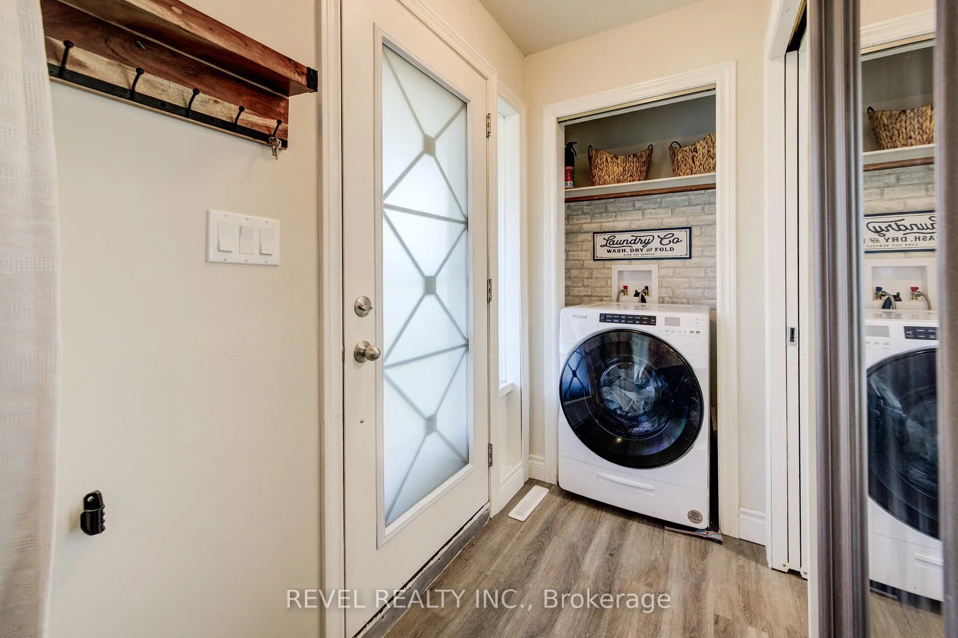 Photo 4 of 4 Jill Court, St. Catharines, Rykert/Vansickle — HOMEH
