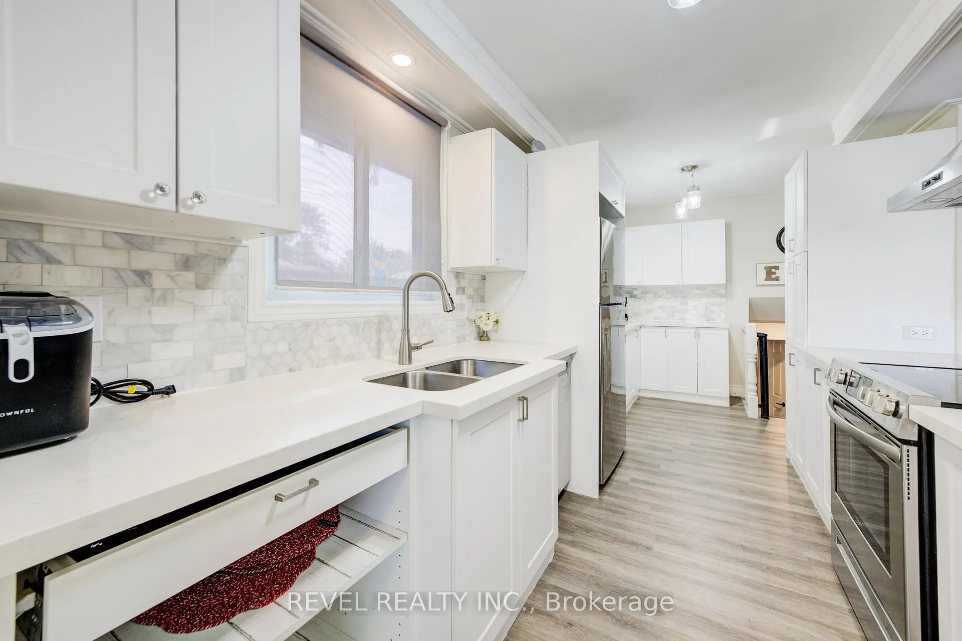 Photo 6 of 4 Jill Court, St. Catharines, Rykert/Vansickle — HOMEH