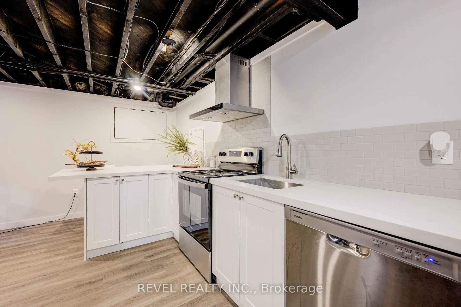 Photo 30 of 4 Jill Court, St. Catharines, Rykert/Vansickle — HOMEH