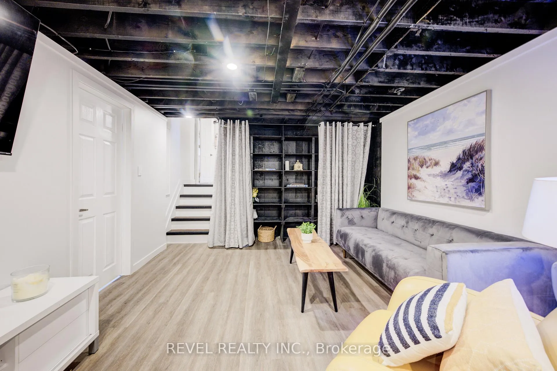 Photo 32 of 4 Jill Court, St. Catharines, Rykert/Vansickle — HOMEH