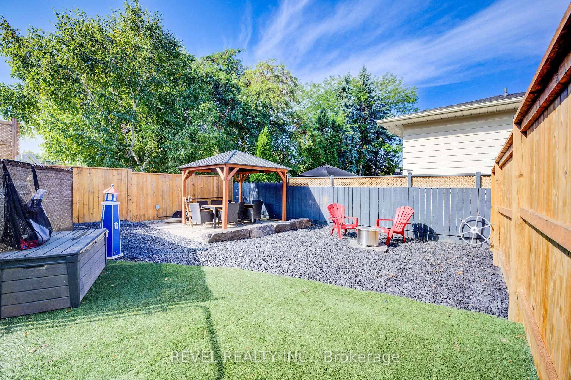 Photo 37 of 4 Jill Court, St. Catharines, Rykert/Vansickle — HOMEH