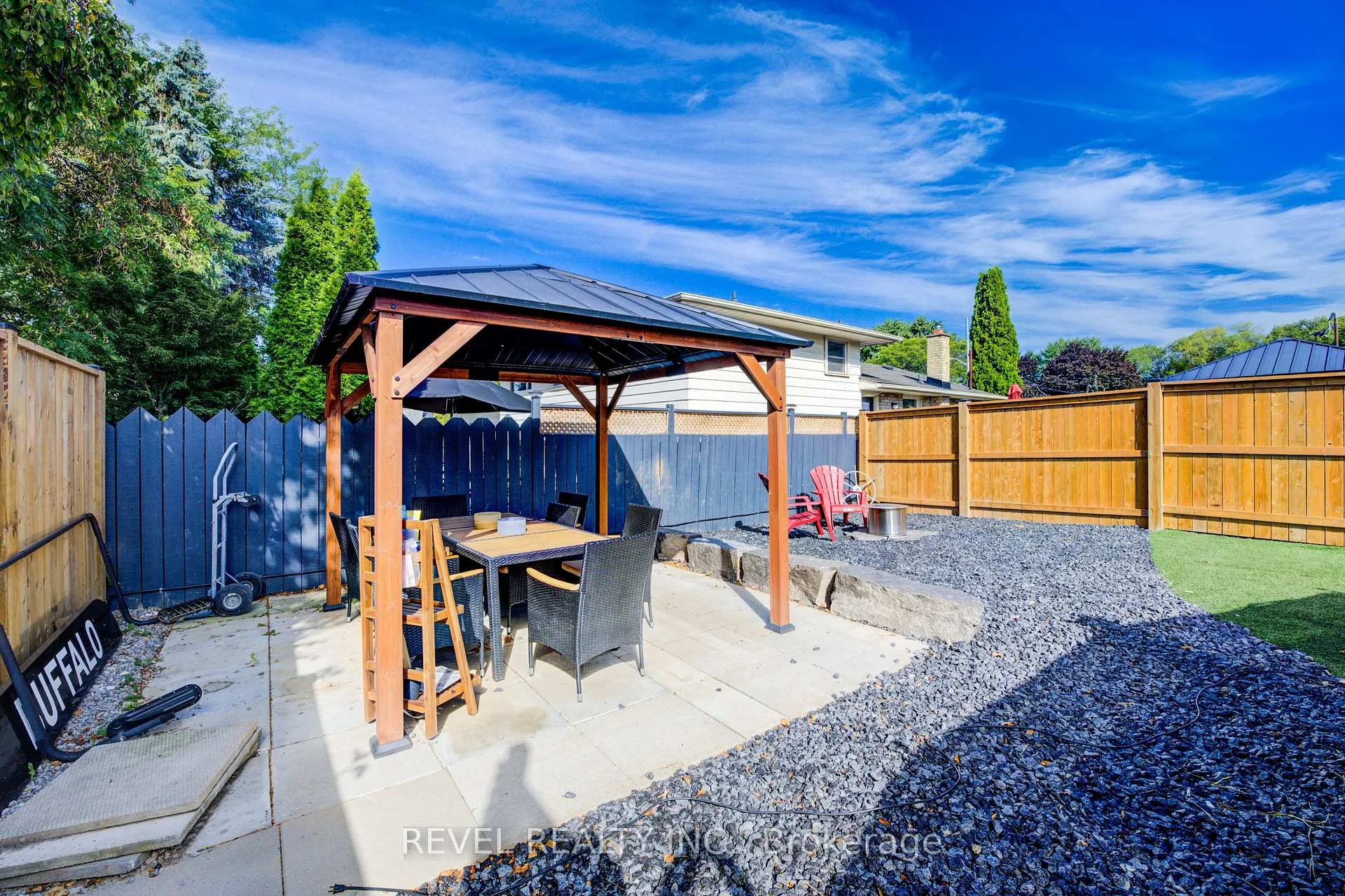 Photo 38 of 4 Jill Court, St. Catharines, Rykert/Vansickle — HOMEH