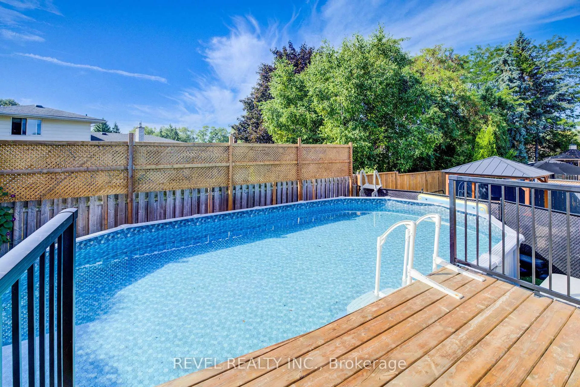 Photo 42 of 4 Jill Court, St. Catharines, Rykert/Vansickle — HOMEH