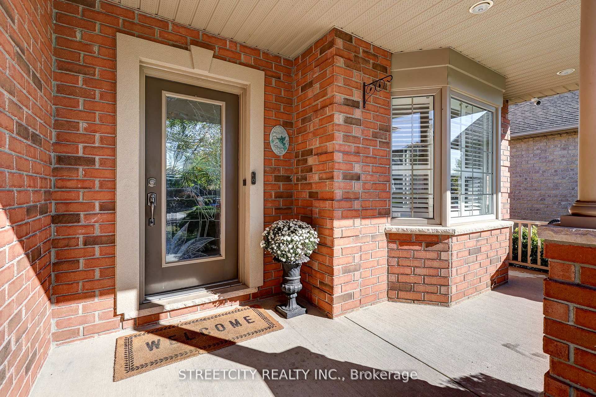 Photo 3 of 21 Beechwood Circle, St. Thomas — HOMEH