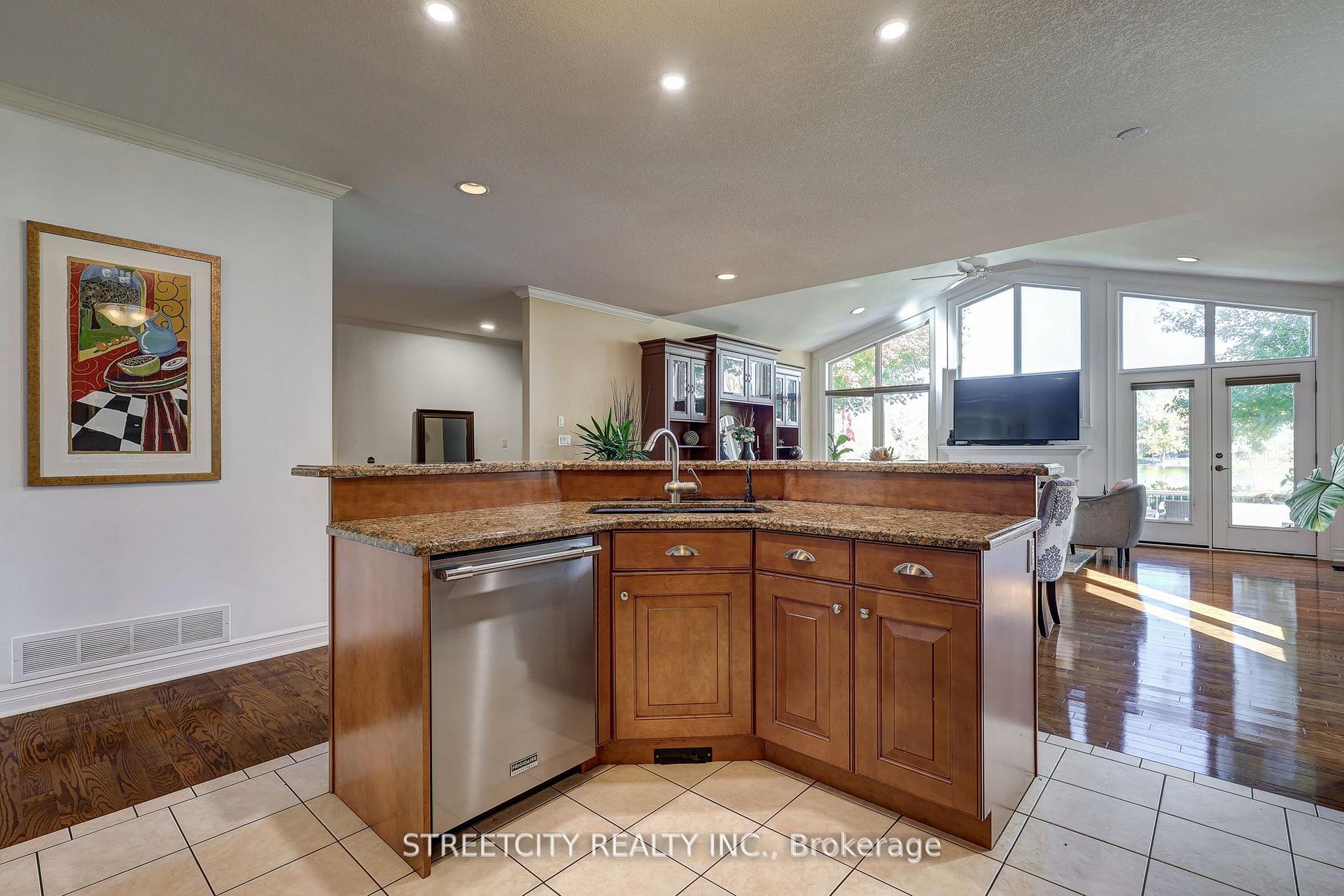 Photo 9 of 21 Beechwood Circle, St. Thomas — HOMEH