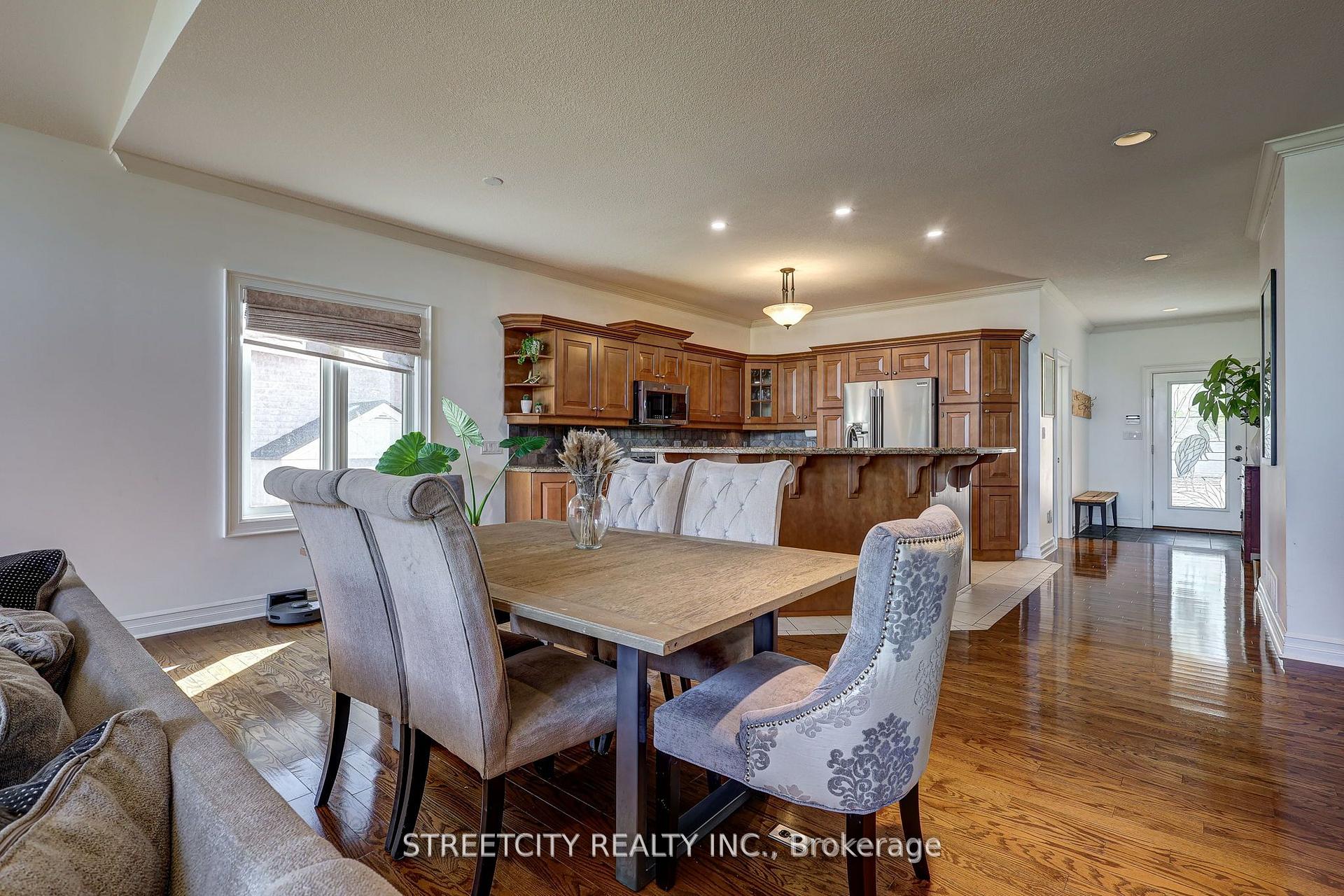 Photo 16 of 21 Beechwood Circle, St. Thomas — HOMEH