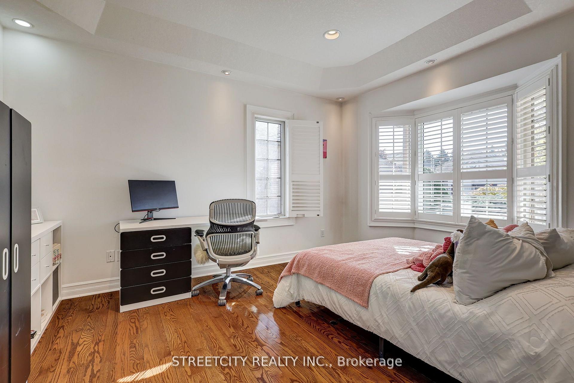 Photo 17 of 21 Beechwood Circle, St. Thomas — HOMEH