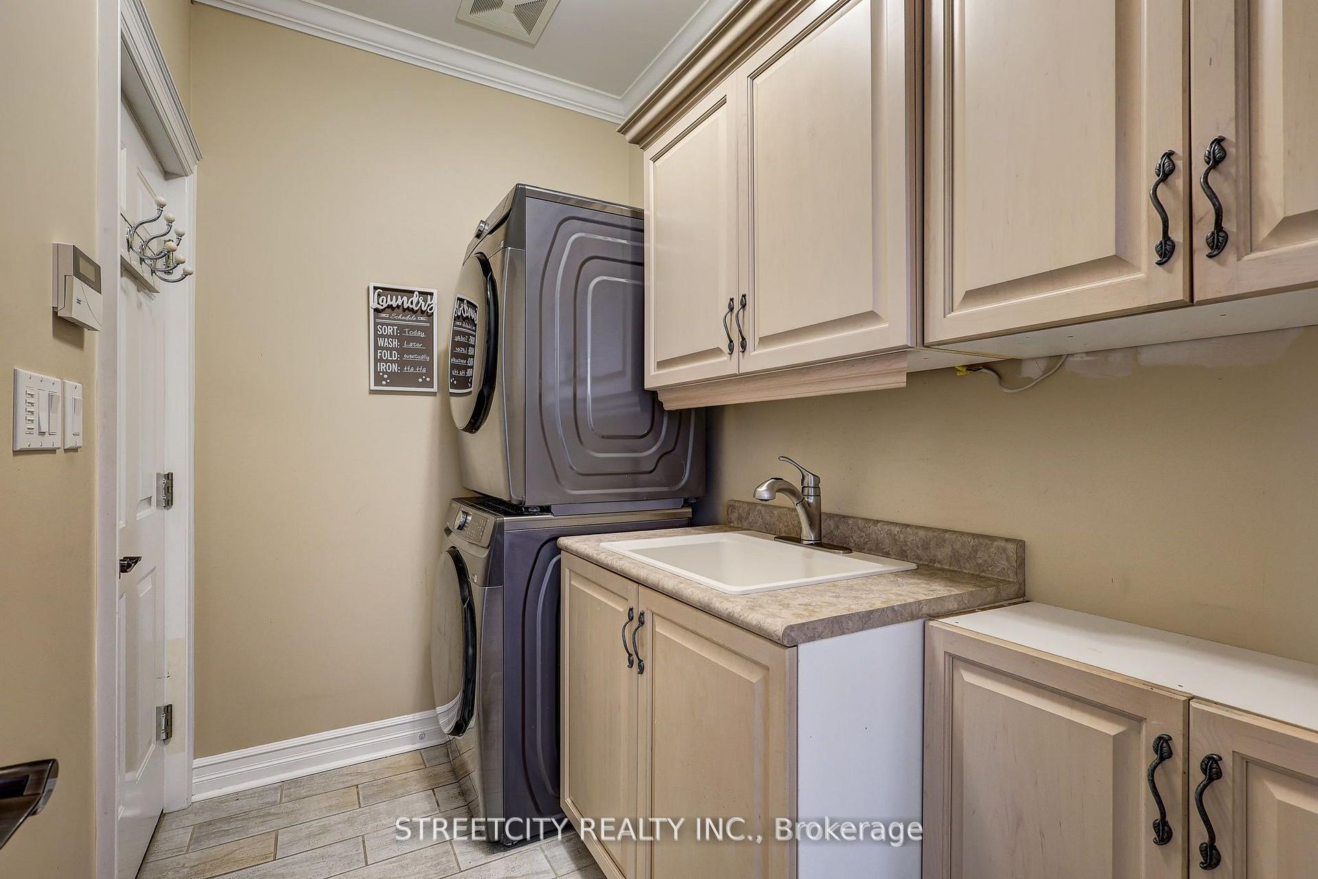Photo 19 of 21 Beechwood Circle, St. Thomas — HOMEH