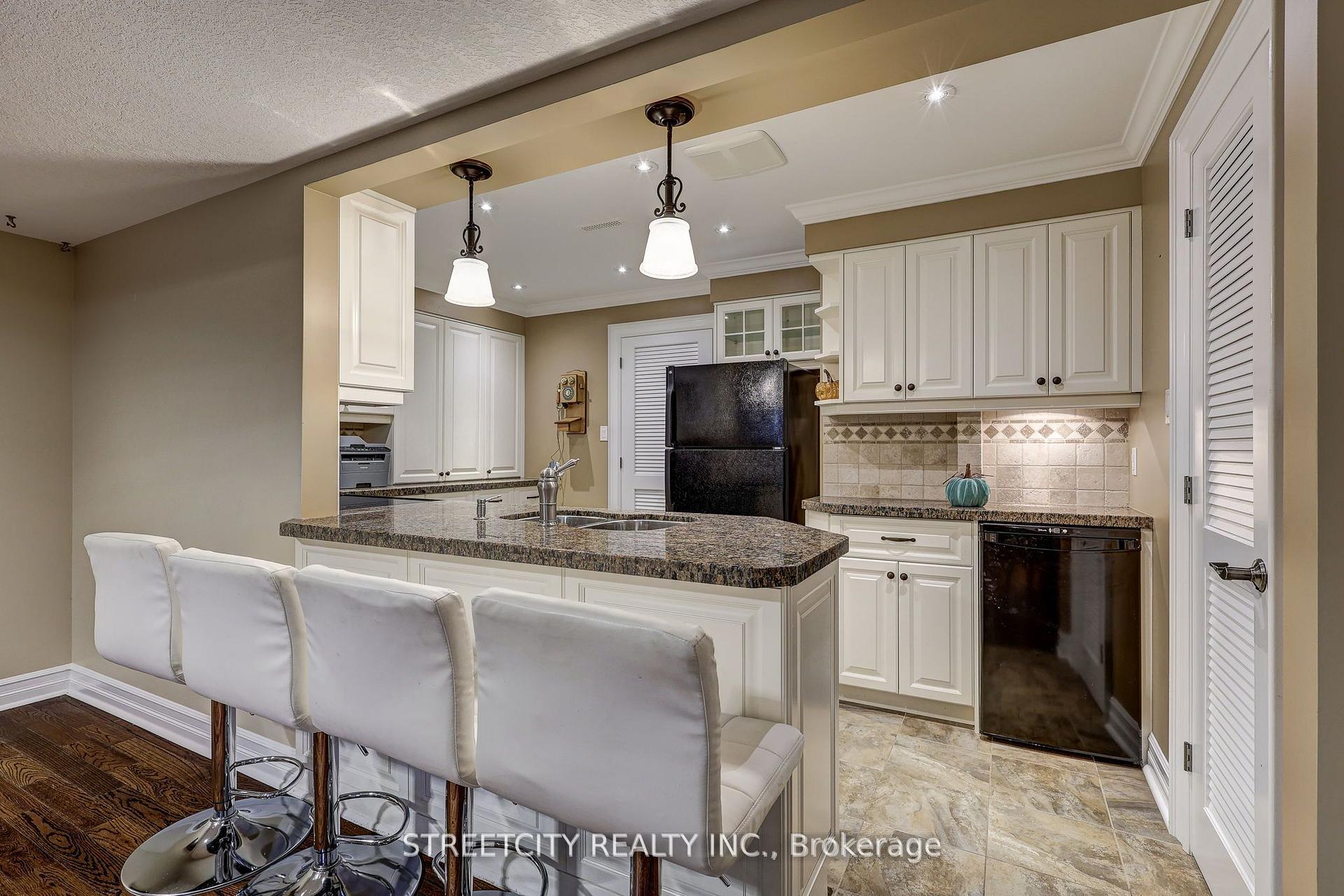 Photo 32 of 21 Beechwood Circle, St. Thomas — HOMEH