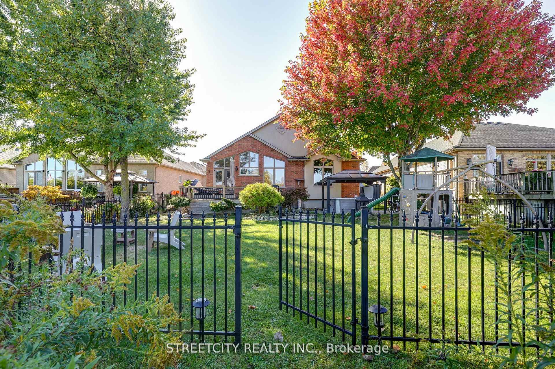 Photo 46 of 21 Beechwood Circle, St. Thomas — HOMEH
