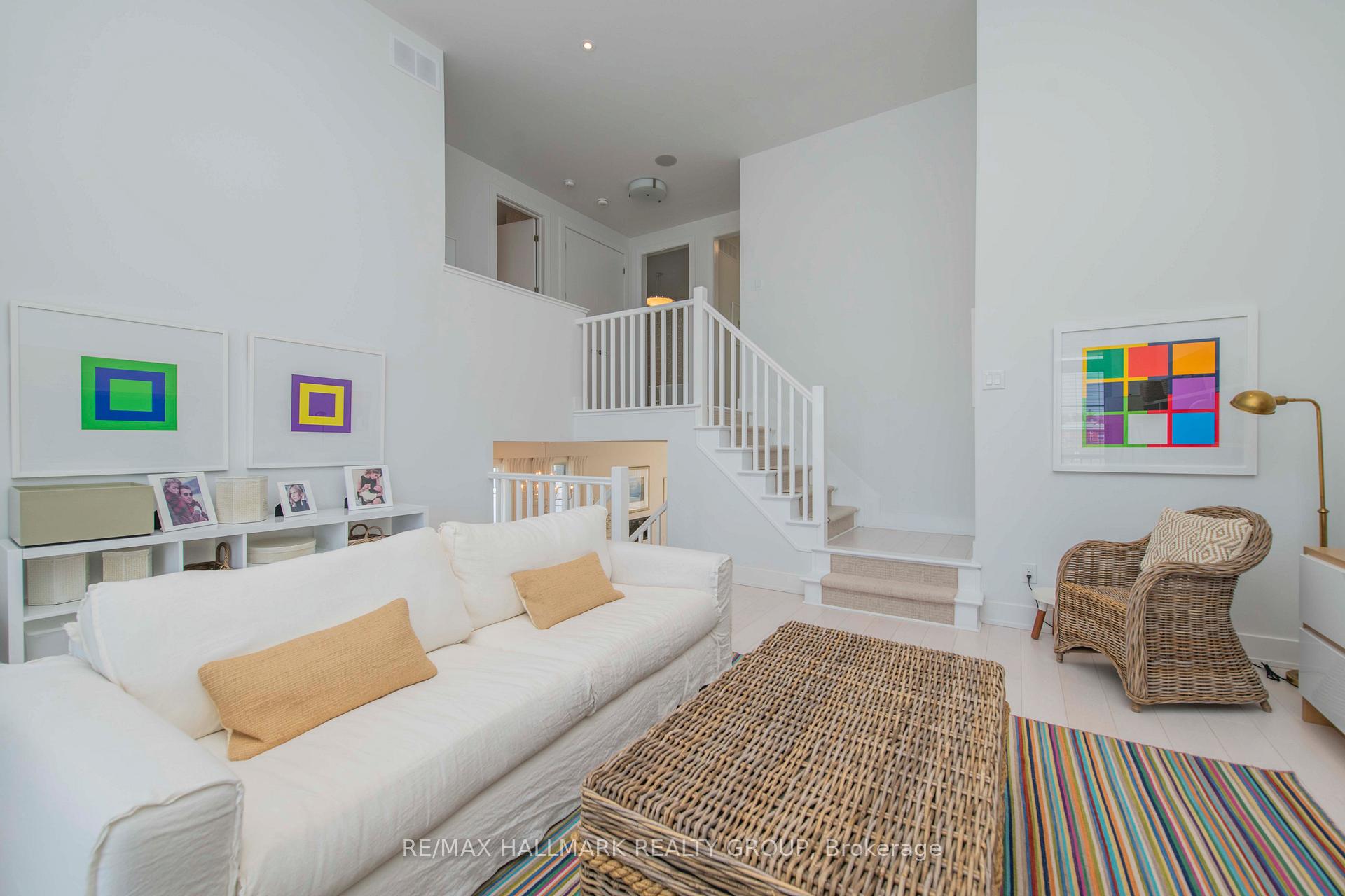 Photo 19 of 106 Hackamore Crescent, Ottawa, Goulbourn Twp From Franktown Rd/South To Rideau — HOMEH