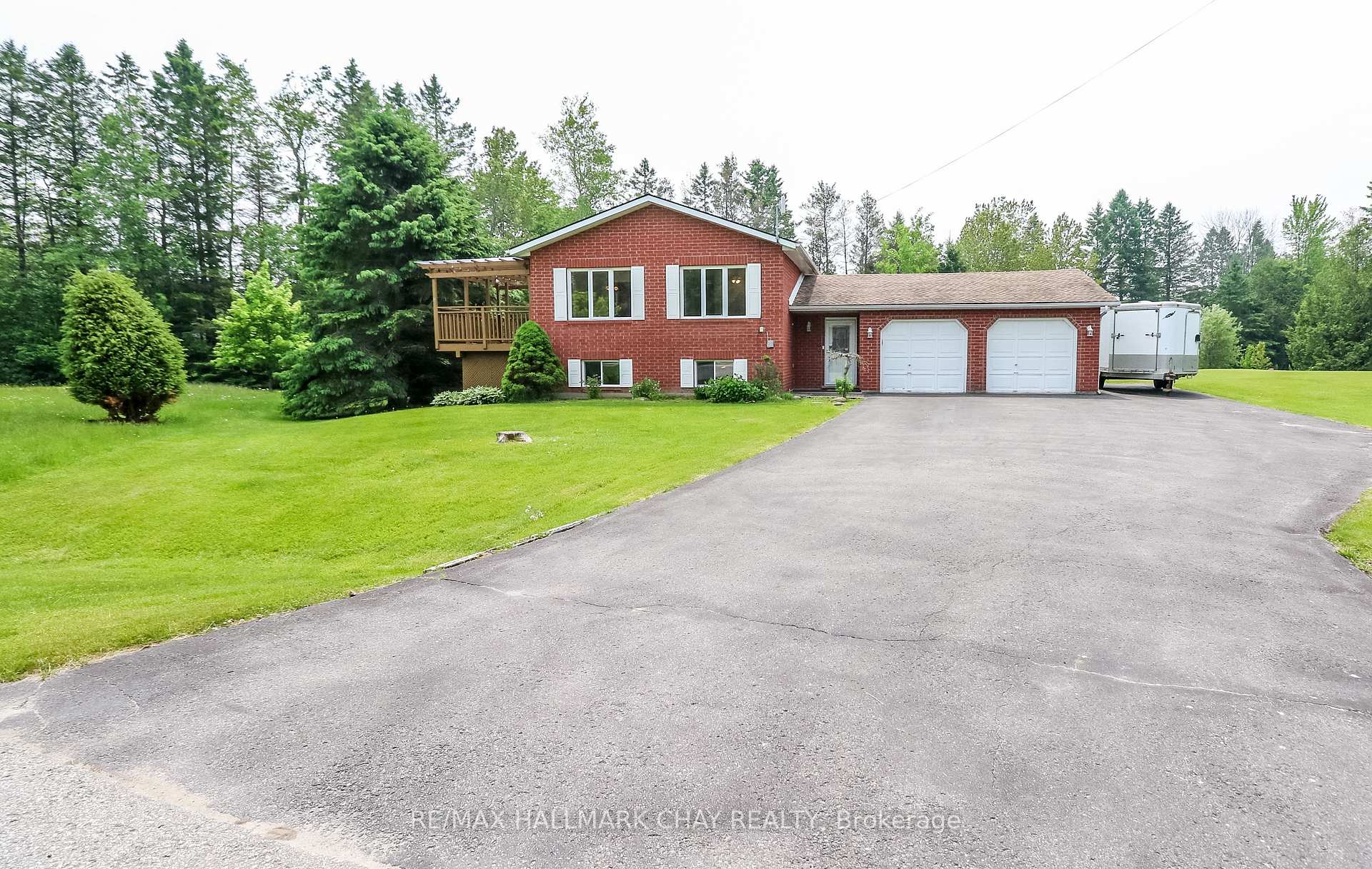 Photo 3 of 19 Crystalwood Lane, Springwater, Midhurst — HOMEH