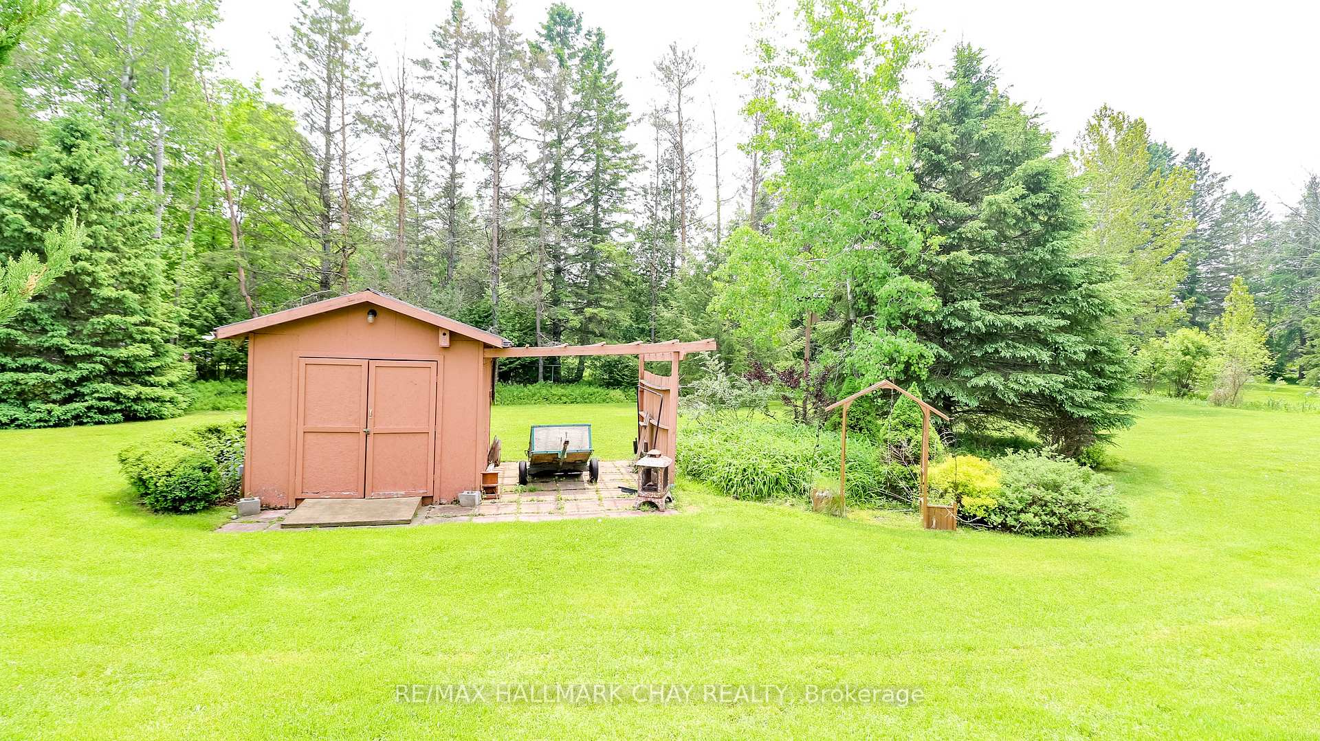 Photo 8 of 19 Crystalwood Lane, Springwater, Midhurst — HOMEH