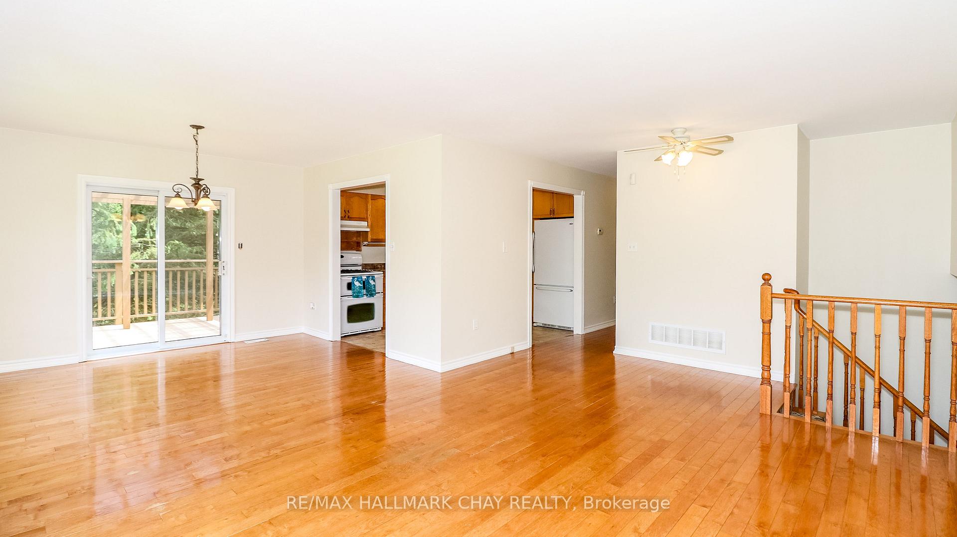 Photo 21 of 19 Crystalwood Lane, Springwater, Midhurst — HOMEH