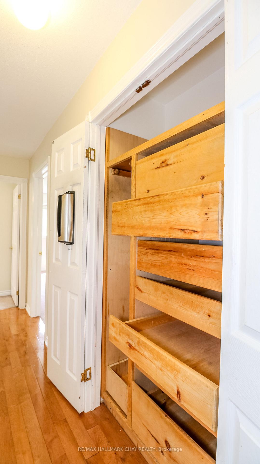 Photo 25 of 19 Crystalwood Lane, Springwater, Midhurst — HOMEH