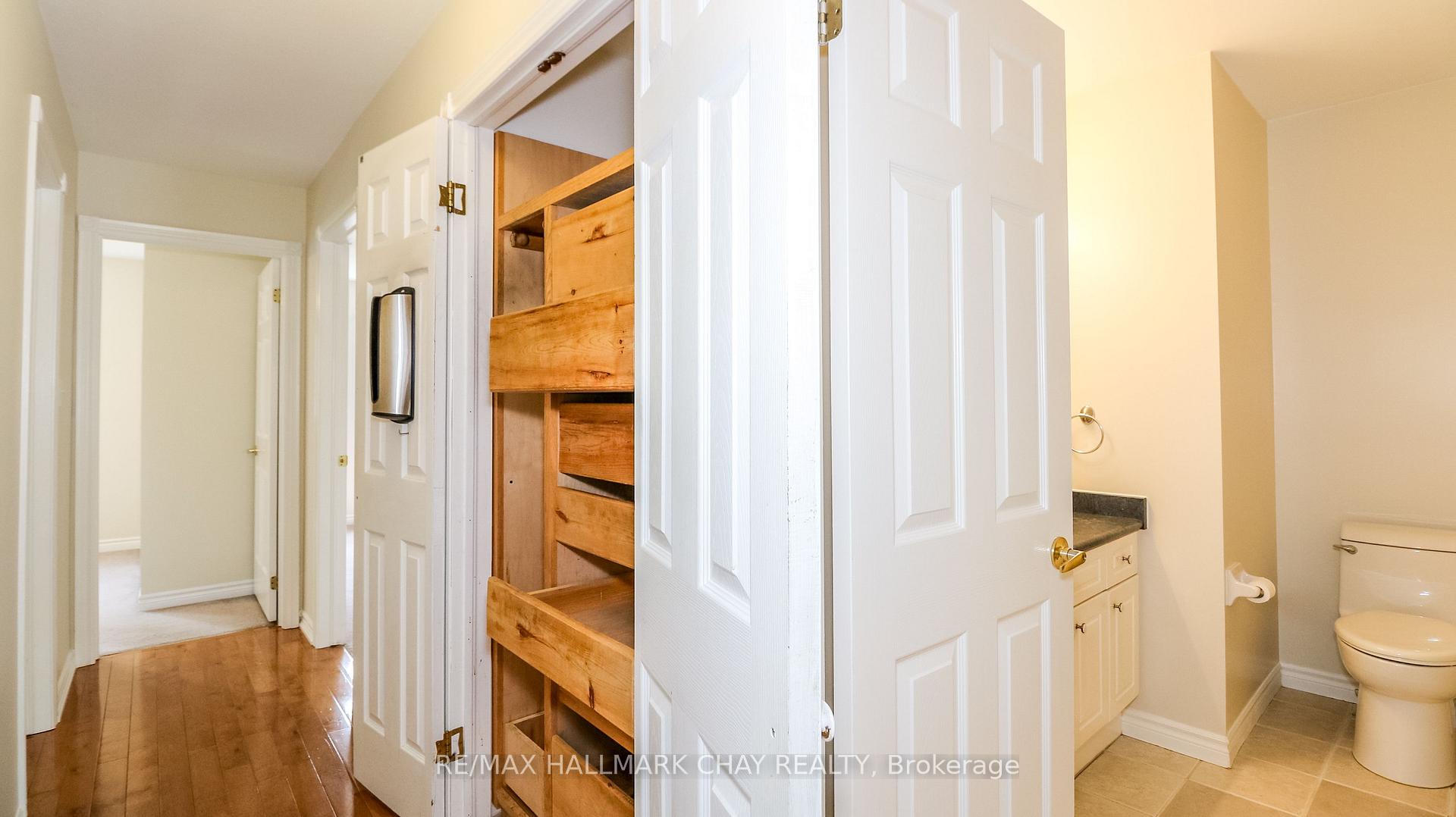 Photo 26 of 19 Crystalwood Lane, Springwater, Midhurst — HOMEH